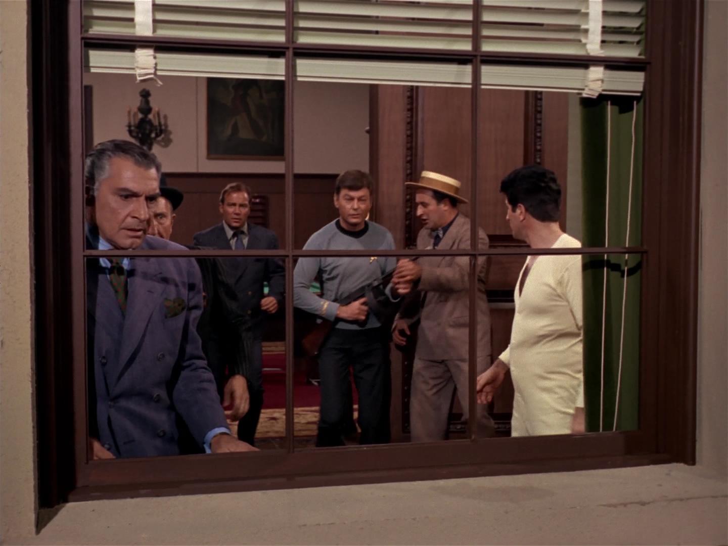 ariane179254_StarTrek_2x17_APieceOfTheAction_2922.jpg