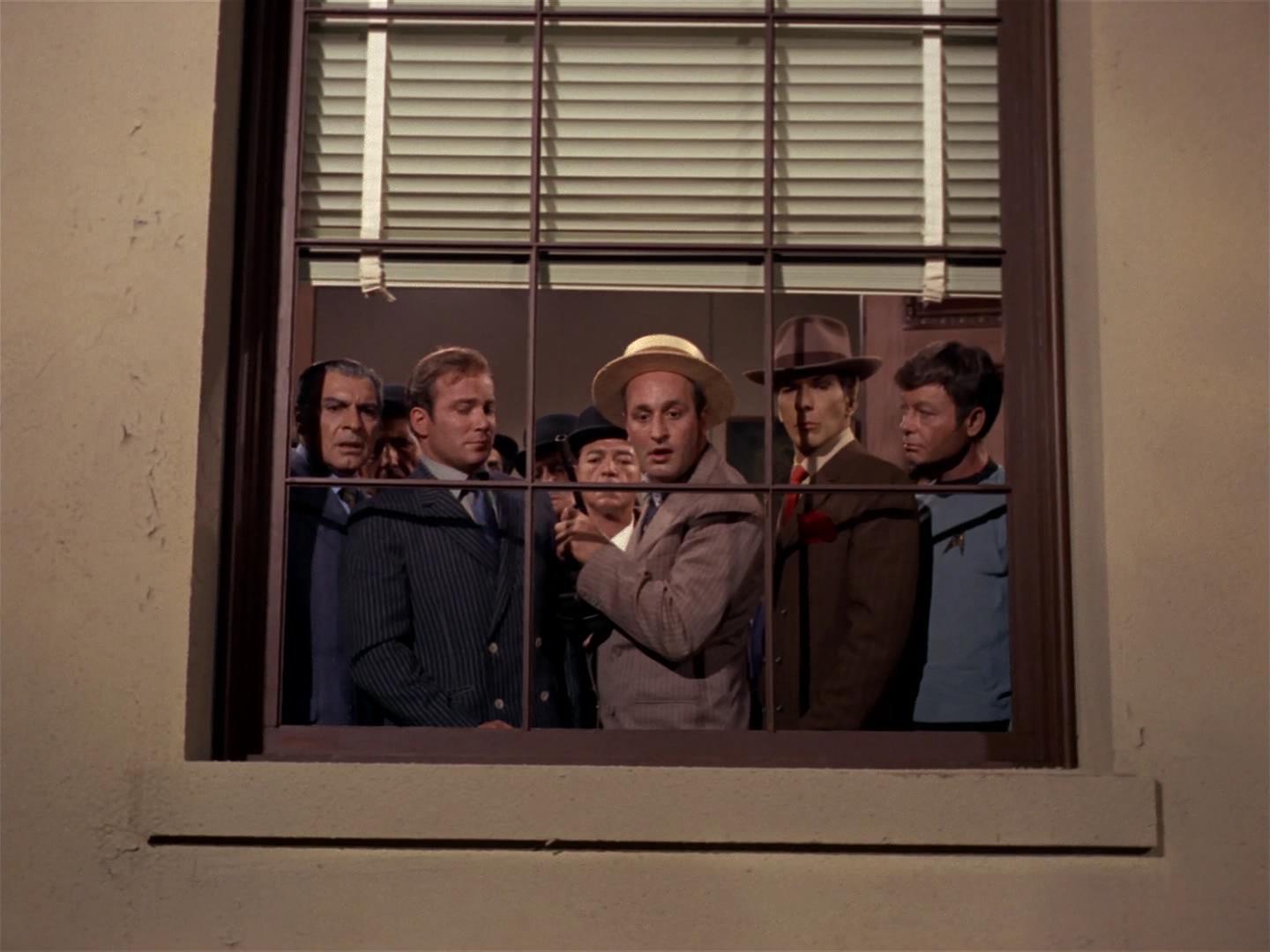 ariane179254_StarTrek_2x17_APieceOfTheAction_2994.jpg