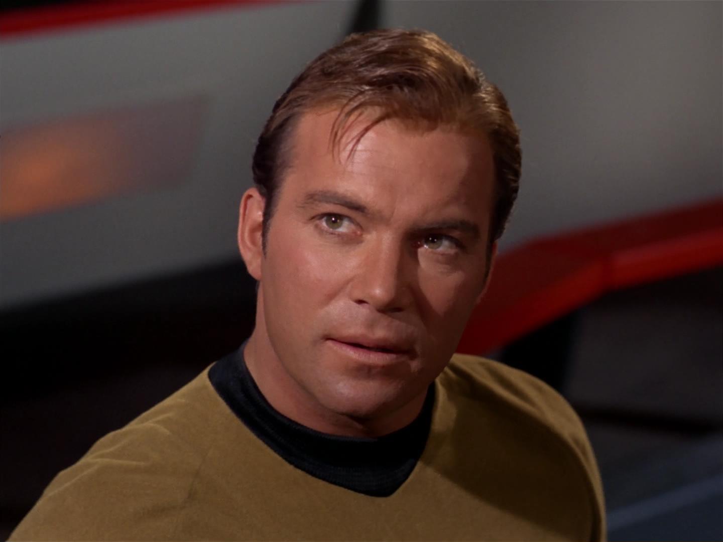 ariane179254_StarTrek_2x17_APieceOfTheAction_3143.jpg