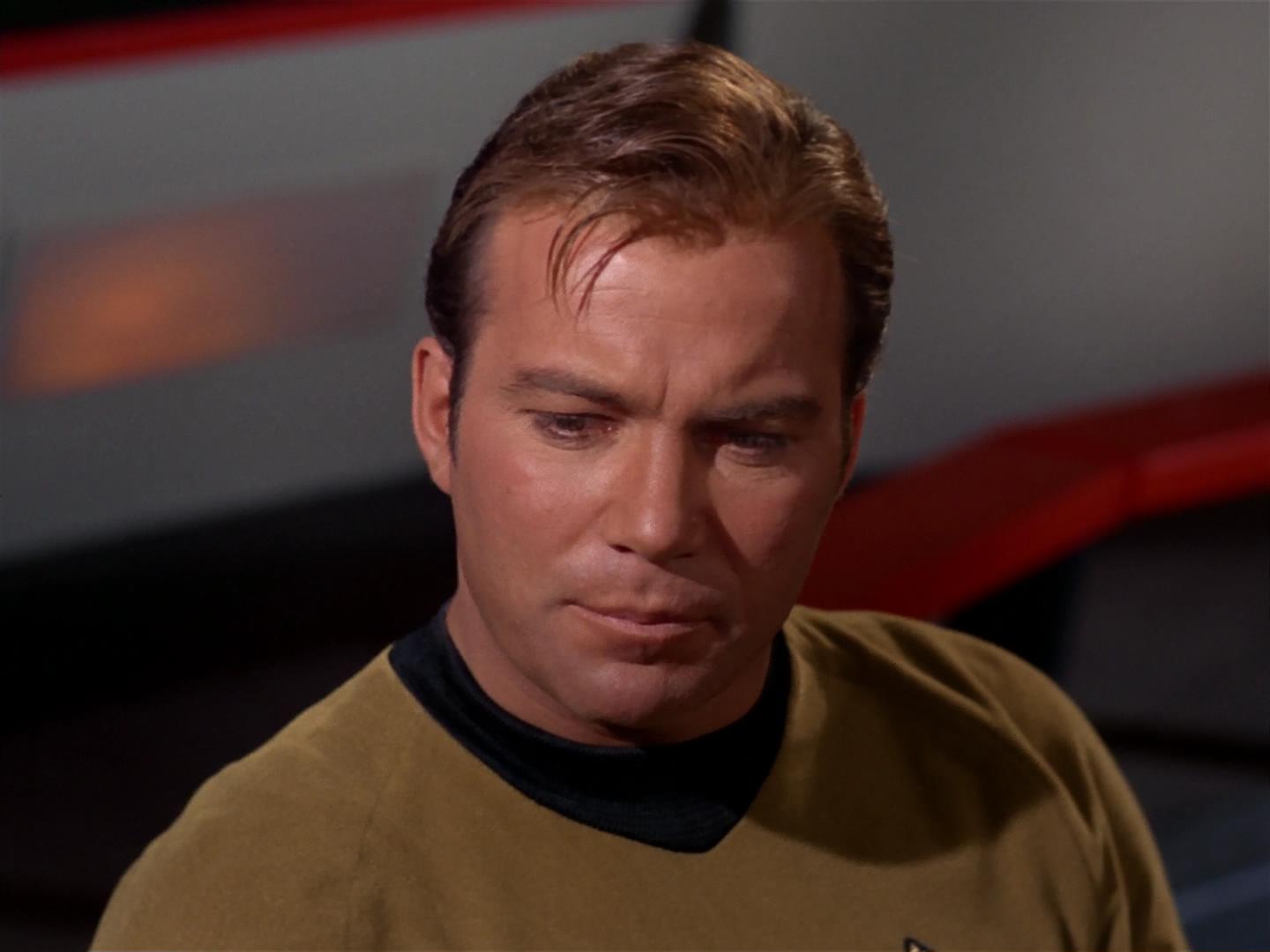 ariane179254_StarTrek_2x17_APieceOfTheAction_3155.jpg