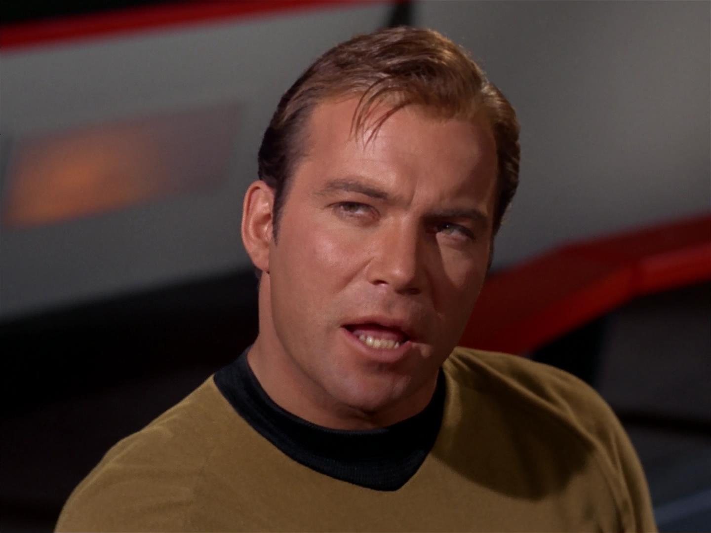 ariane179254_StarTrek_2x17_APieceOfTheAction_3156.jpg
