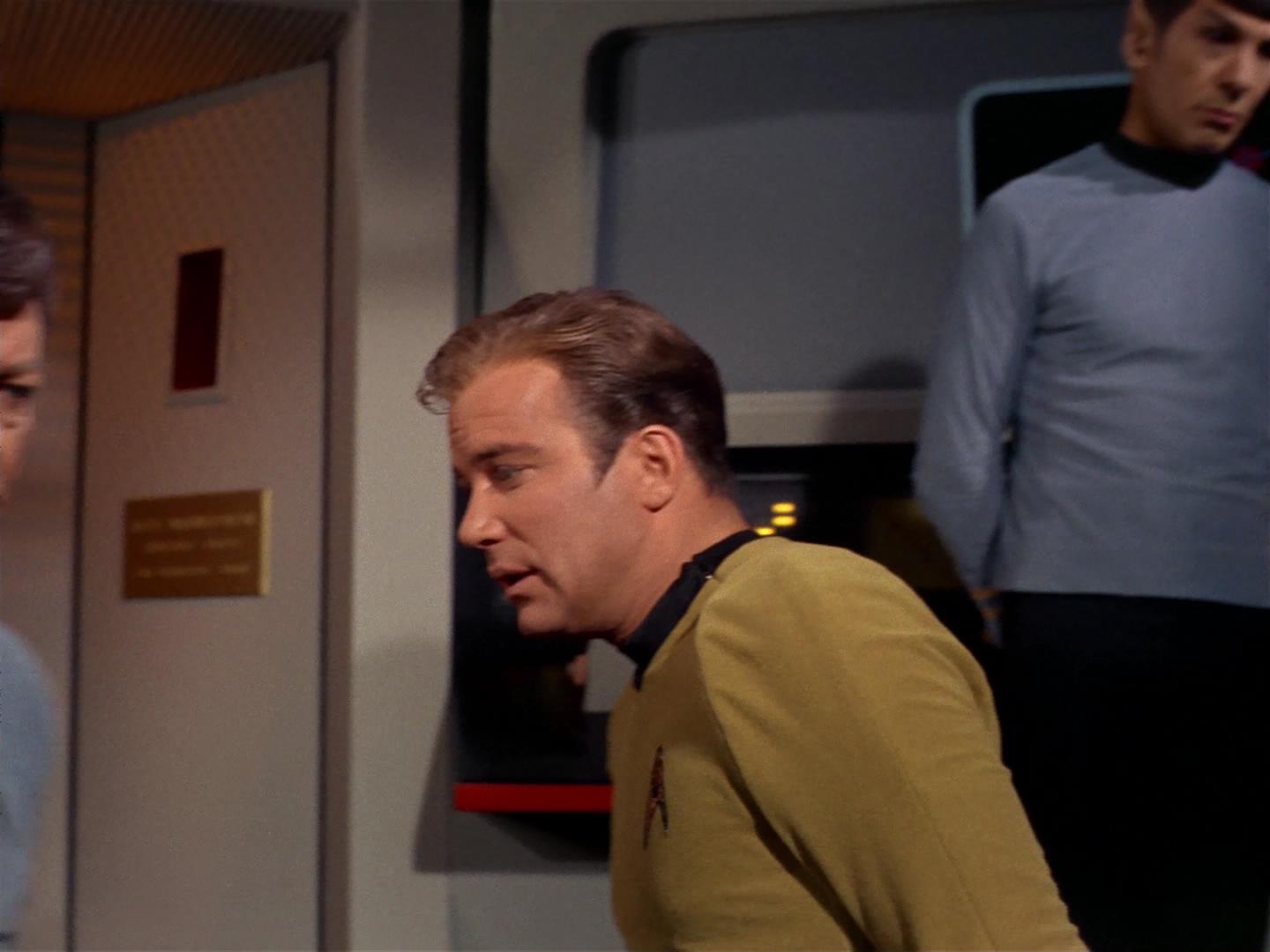 ariane179254_StarTrek_2x17_APieceOfTheAction_3174.jpg