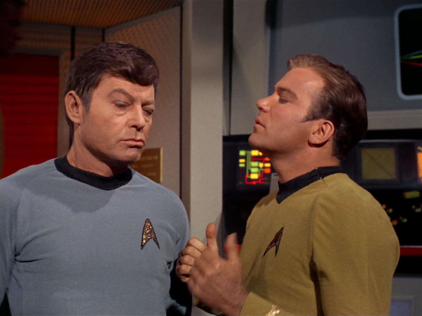 ariane179254_StarTrek_2x17_APieceOfTheAction_3178.jpg