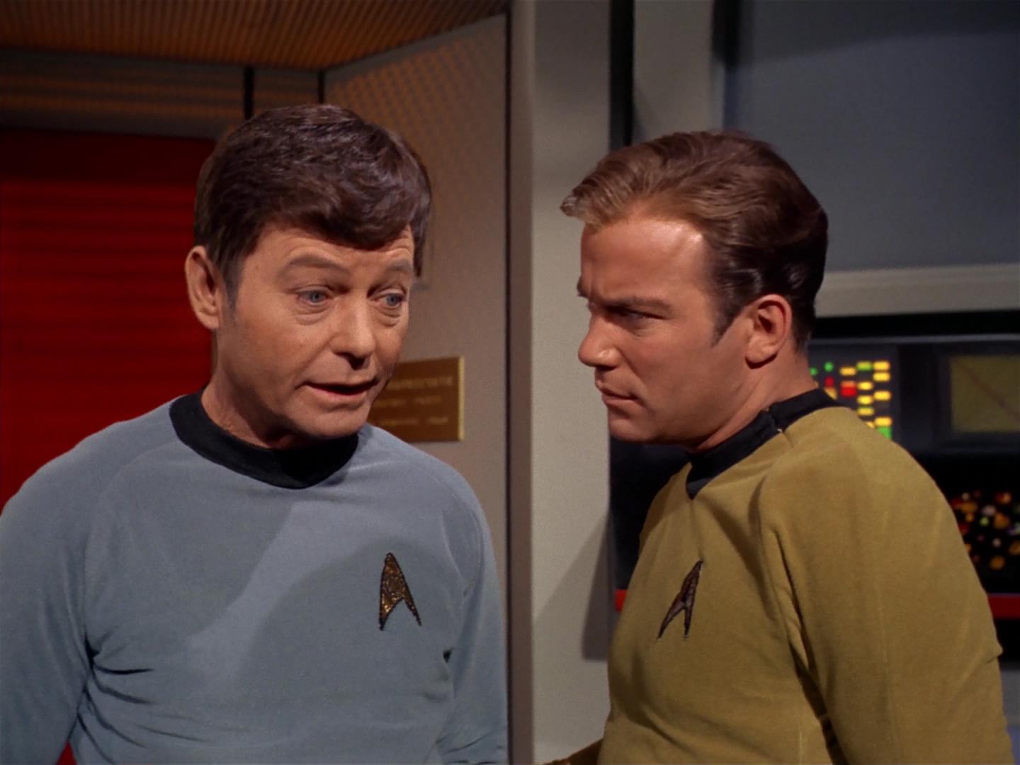 ariane179254_StarTrek_2x17_APieceOfTheAction_3185.jpg
