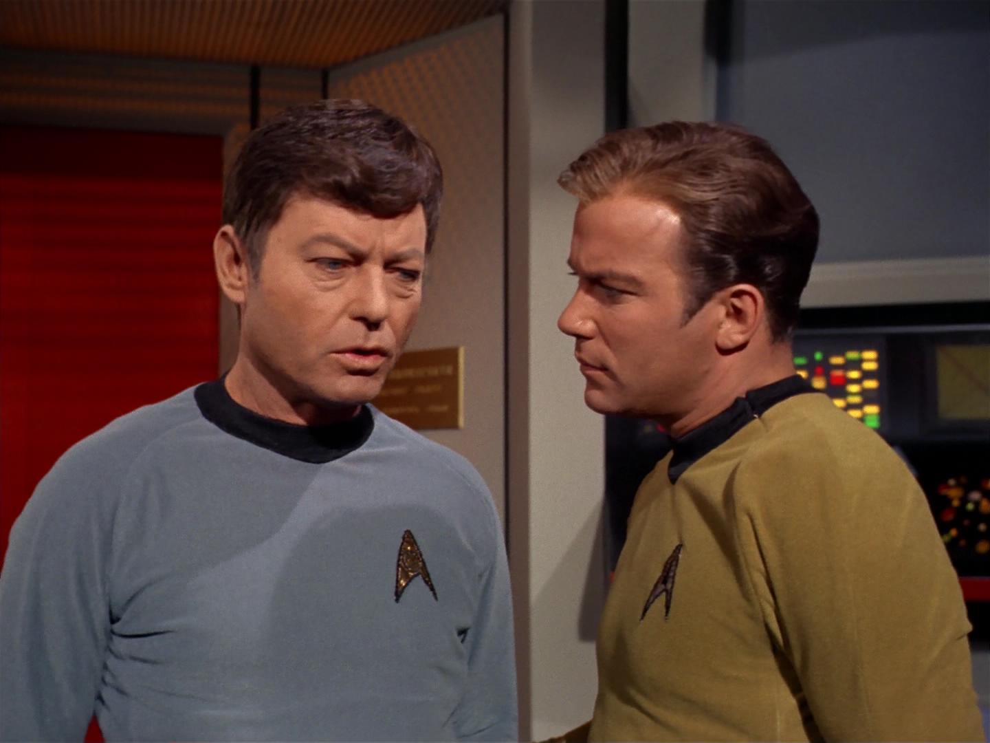 ariane179254_StarTrek_2x17_APieceOfTheAction_3188.jpg