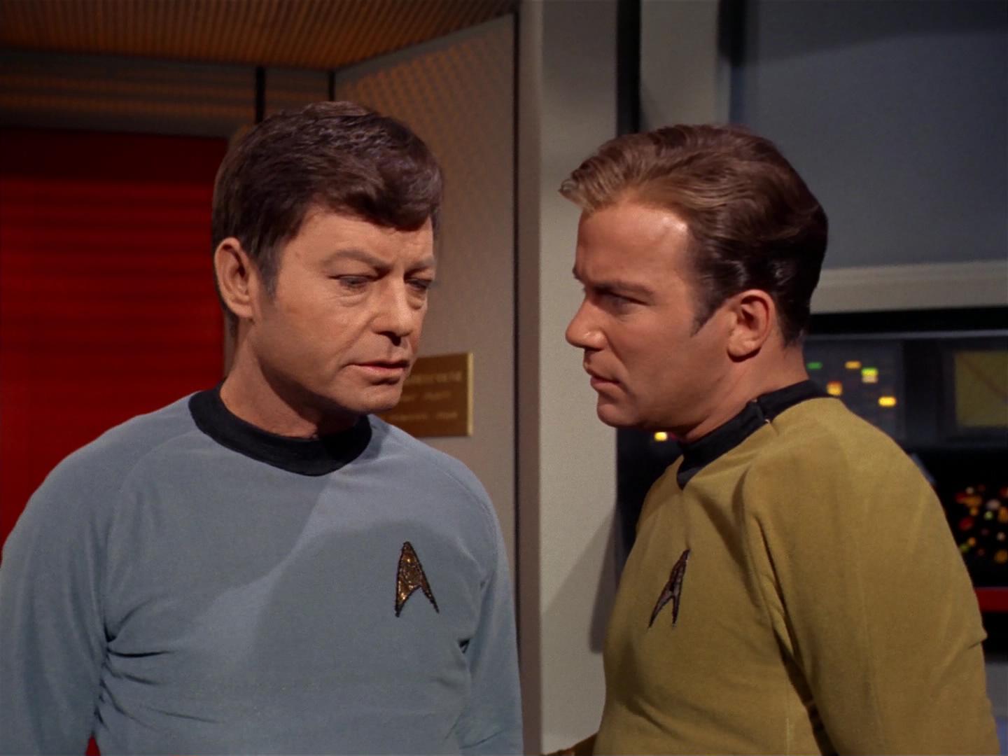 ariane179254_StarTrek_2x17_APieceOfTheAction_3197.jpg