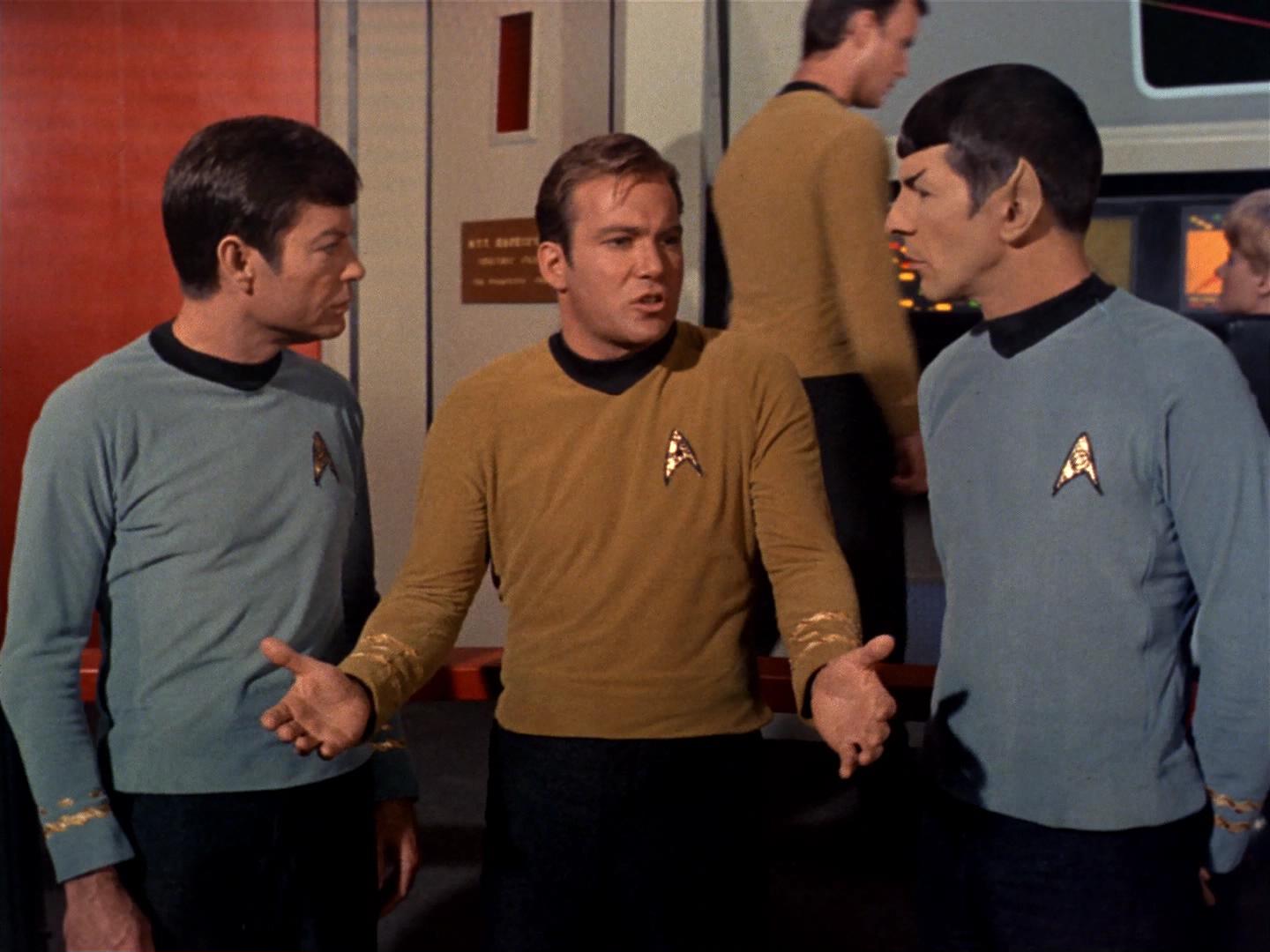 ariane179254_StarTrek_2x17_APieceOfTheAction_3227.jpg