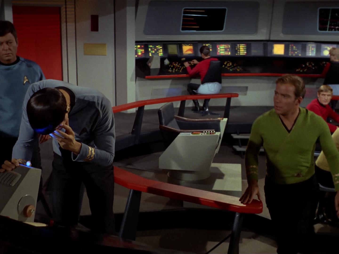 ariane179254_StarTrek_2x18_TheImmunitySyndrome_0055.jpg