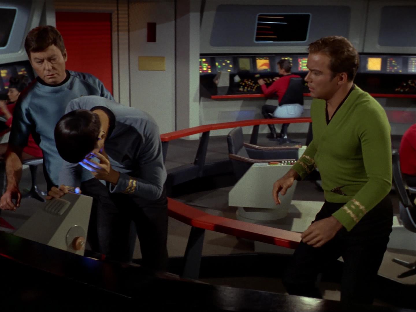 ariane179254_StarTrek_2x18_TheImmunitySyndrome_0056.jpg