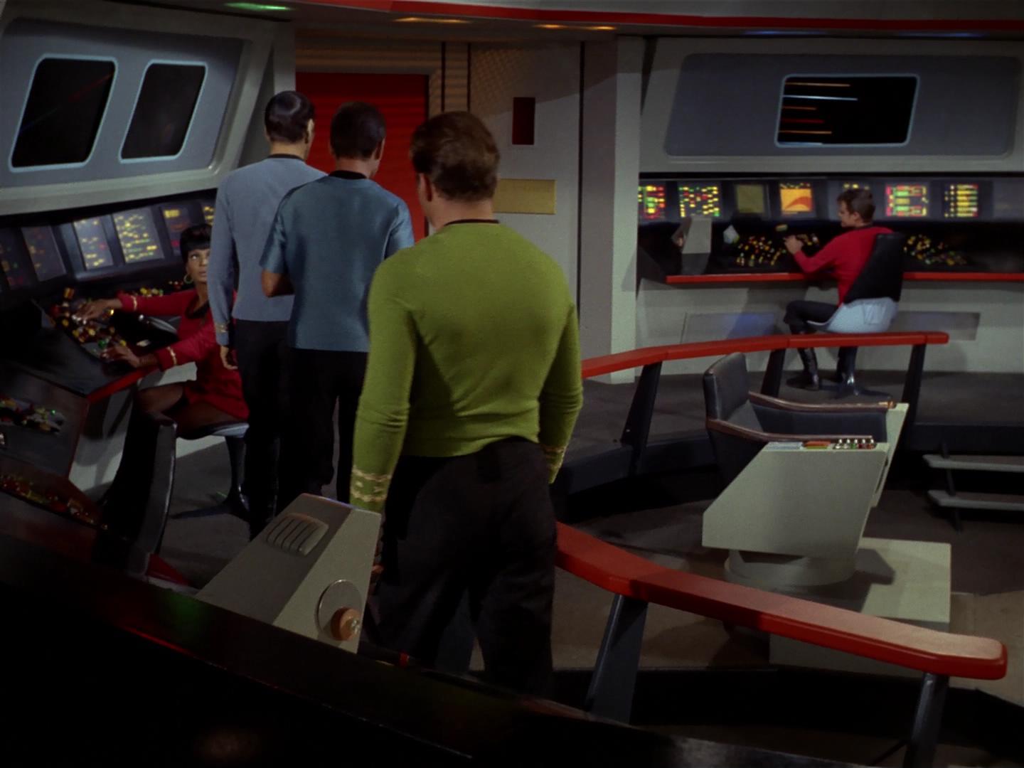 ariane179254_StarTrek_2x18_TheImmunitySyndrome_0098.jpg