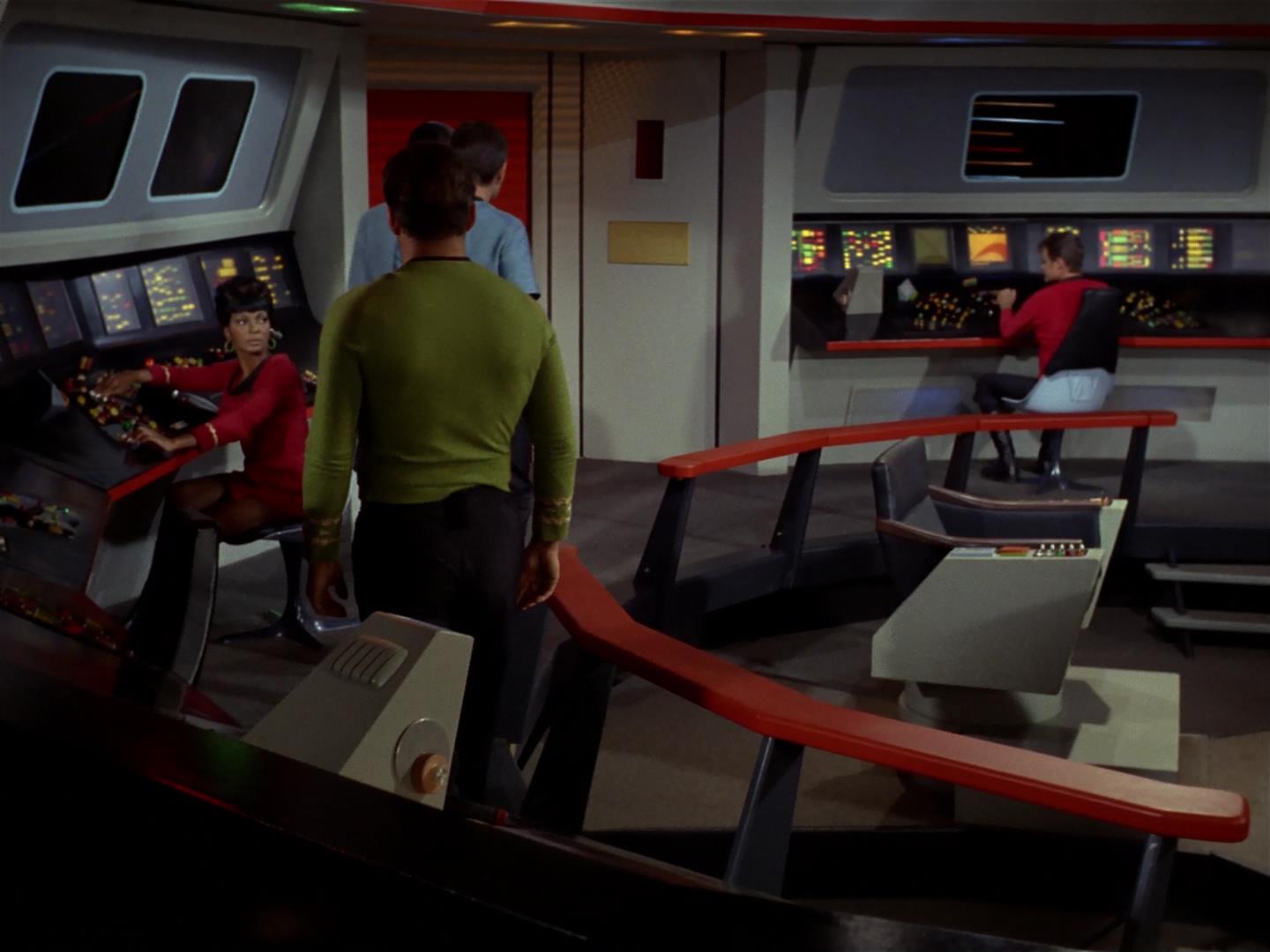 ariane179254_StarTrek_2x18_TheImmunitySyndrome_0099.jpg