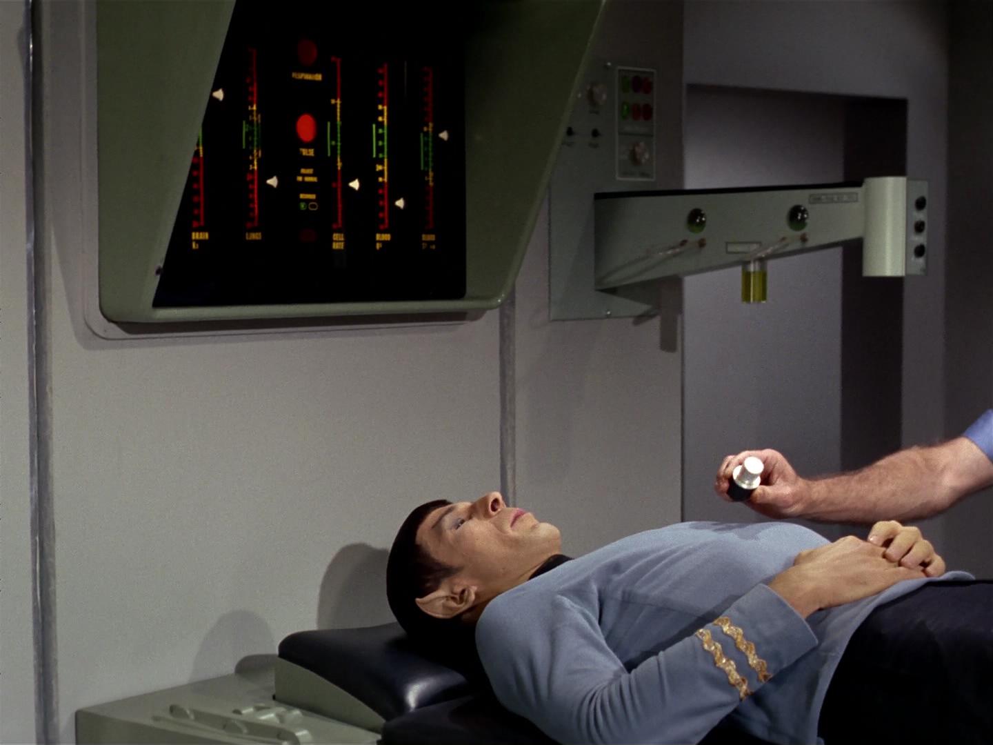 ariane179254_StarTrek_2x18_TheImmunitySyndrome_0266.jpg