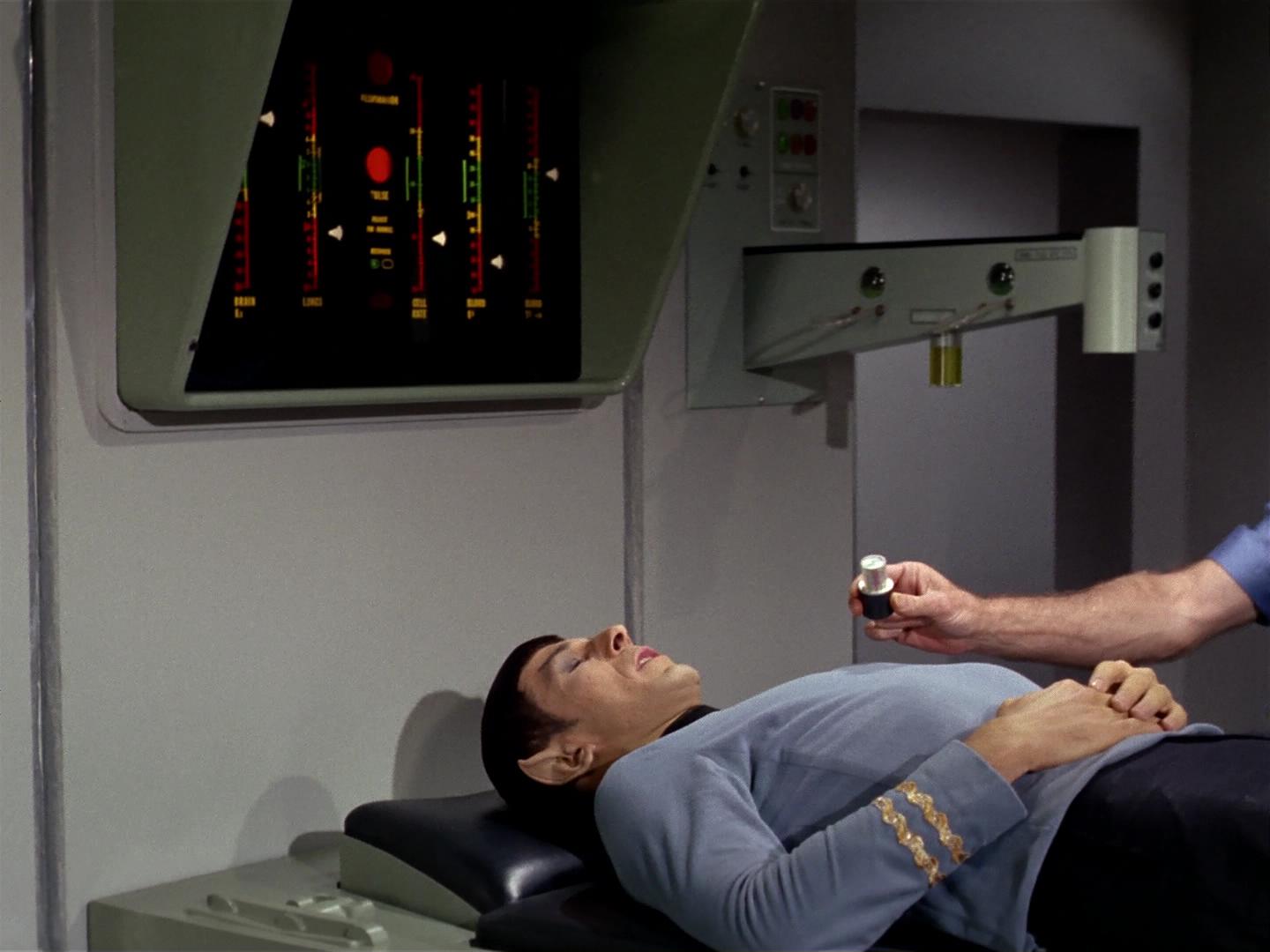ariane179254_StarTrek_2x18_TheImmunitySyndrome_0267.jpg