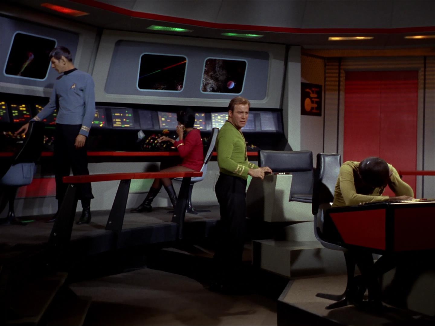 ariane179254_StarTrek_2x18_TheImmunitySyndrome_0511.jpg