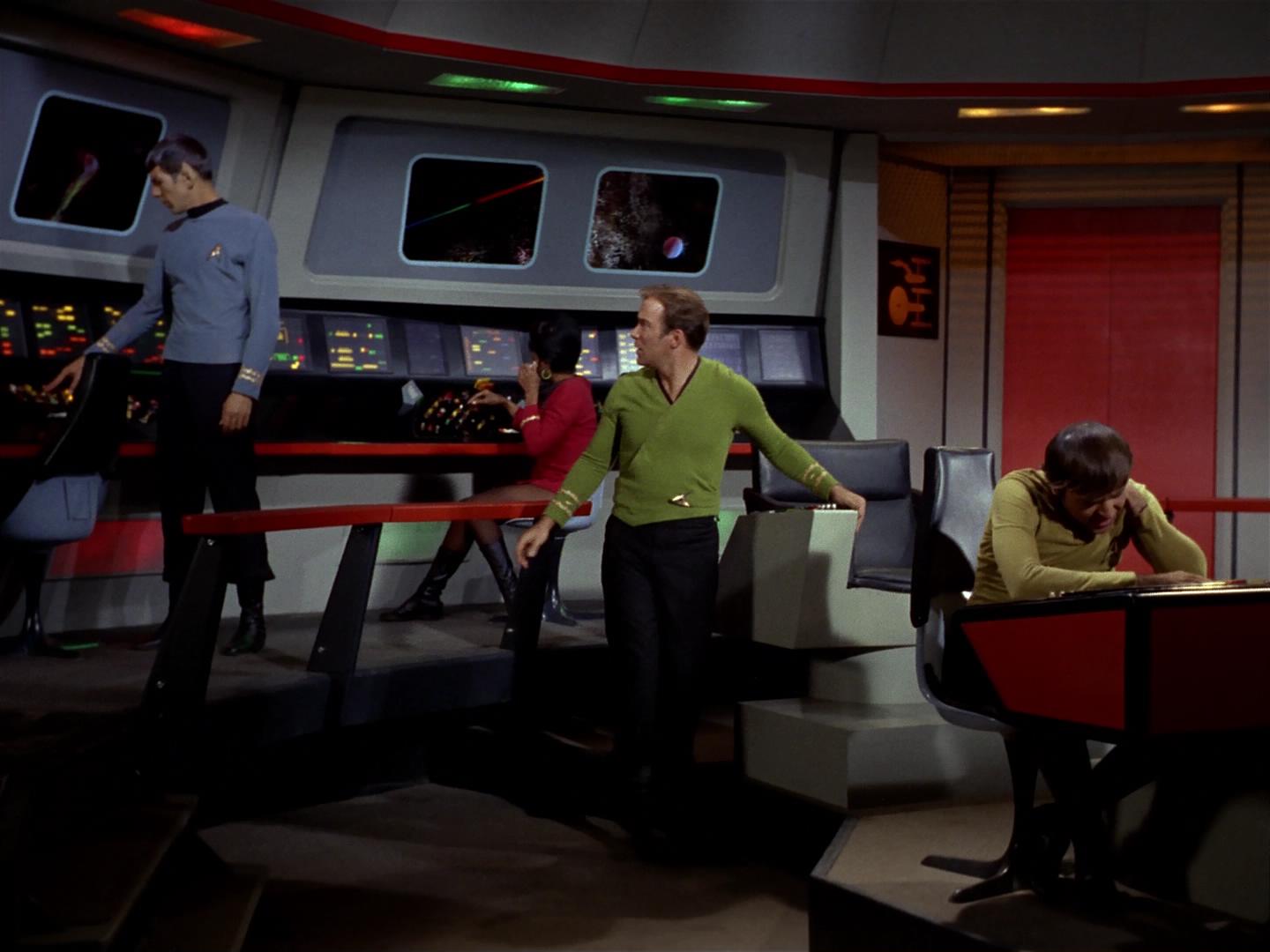 ariane179254_StarTrek_2x18_TheImmunitySyndrome_0512.jpg