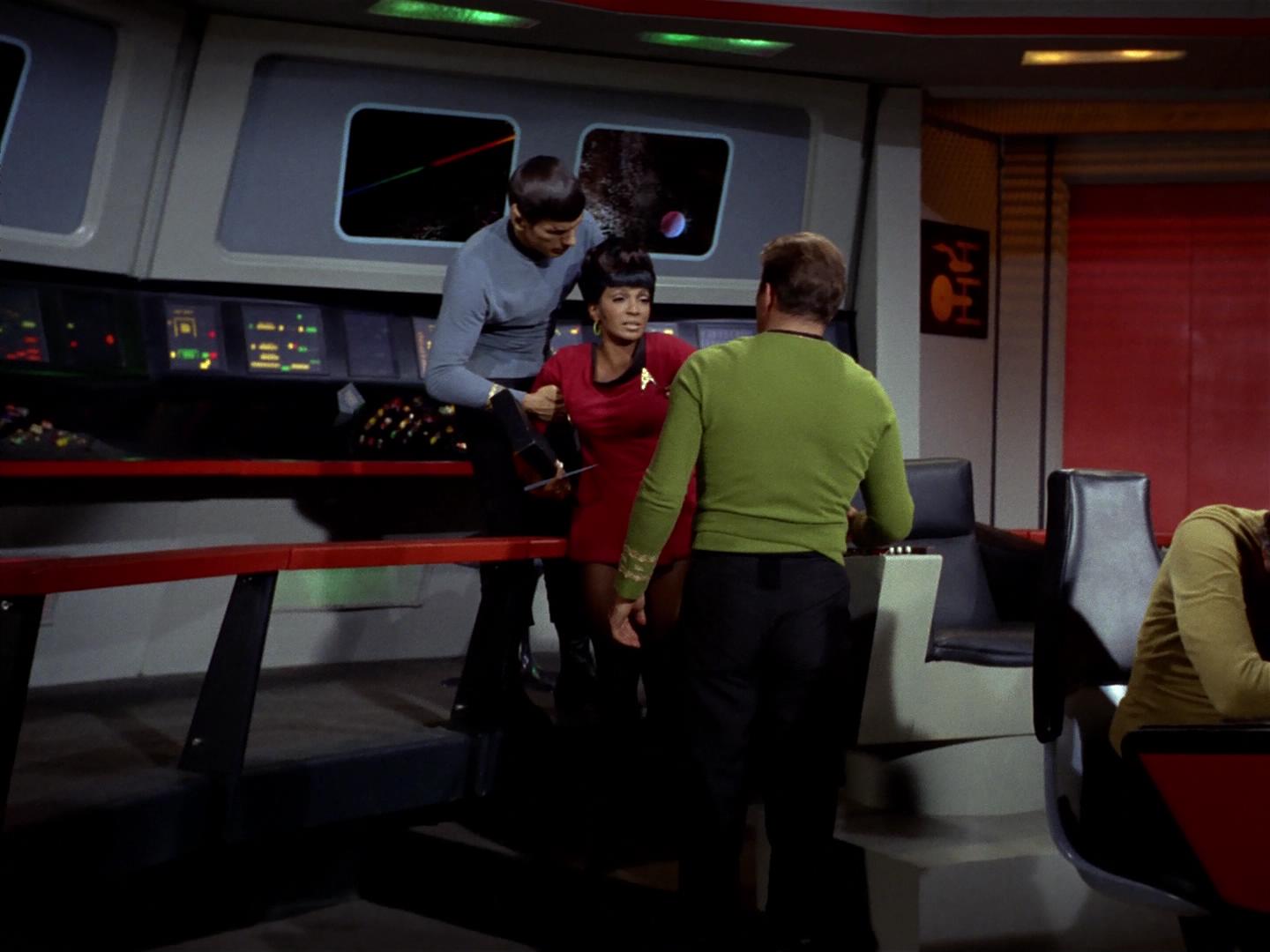 ariane179254_StarTrek_2x18_TheImmunitySyndrome_0526.jpg