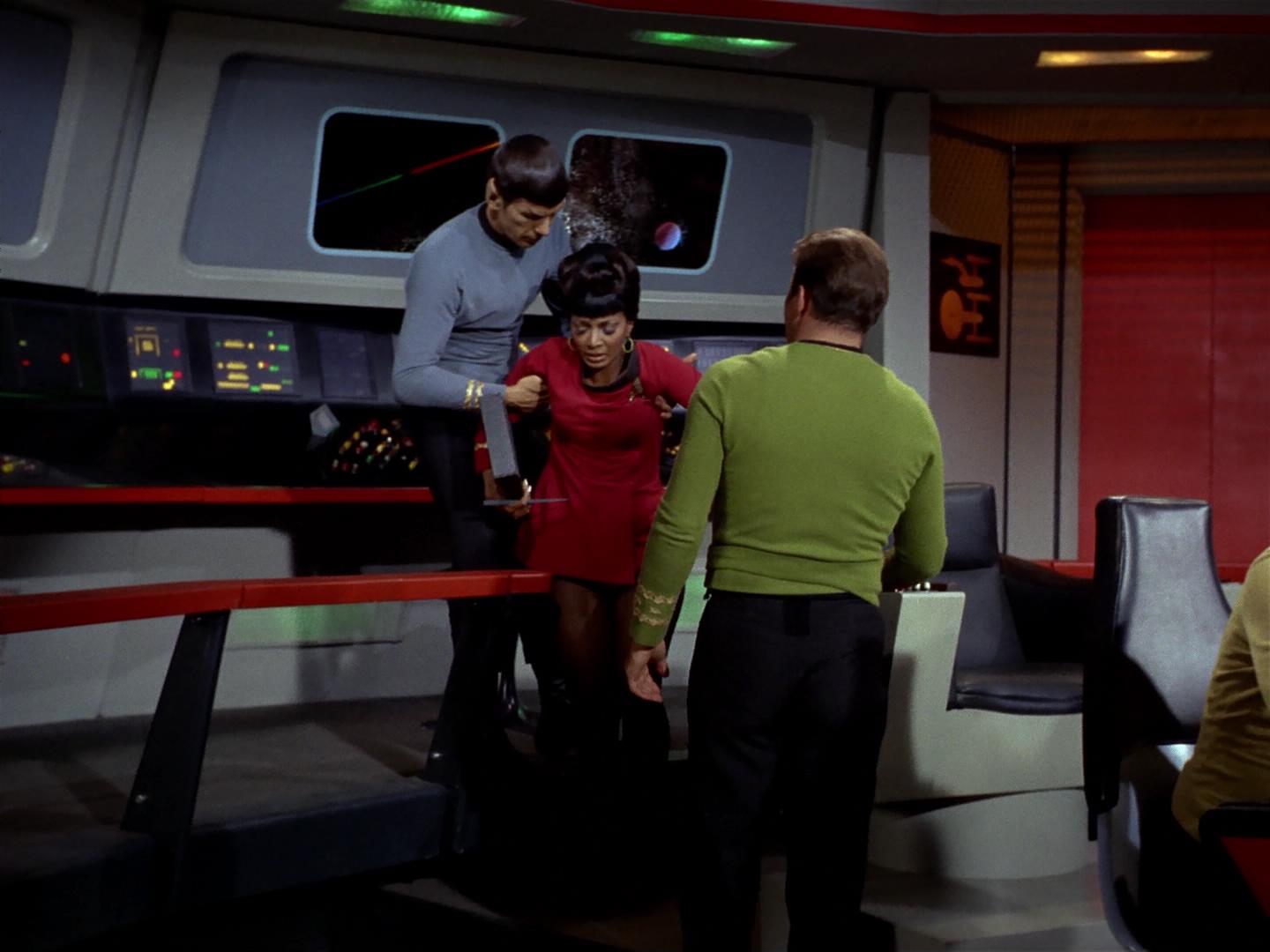 ariane179254_StarTrek_2x18_TheImmunitySyndrome_0527.jpg