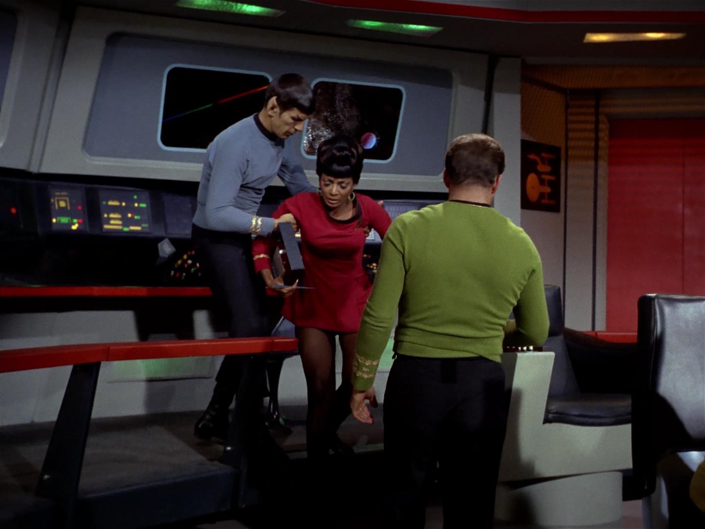 ariane179254_StarTrek_2x18_TheImmunitySyndrome_0528.jpg