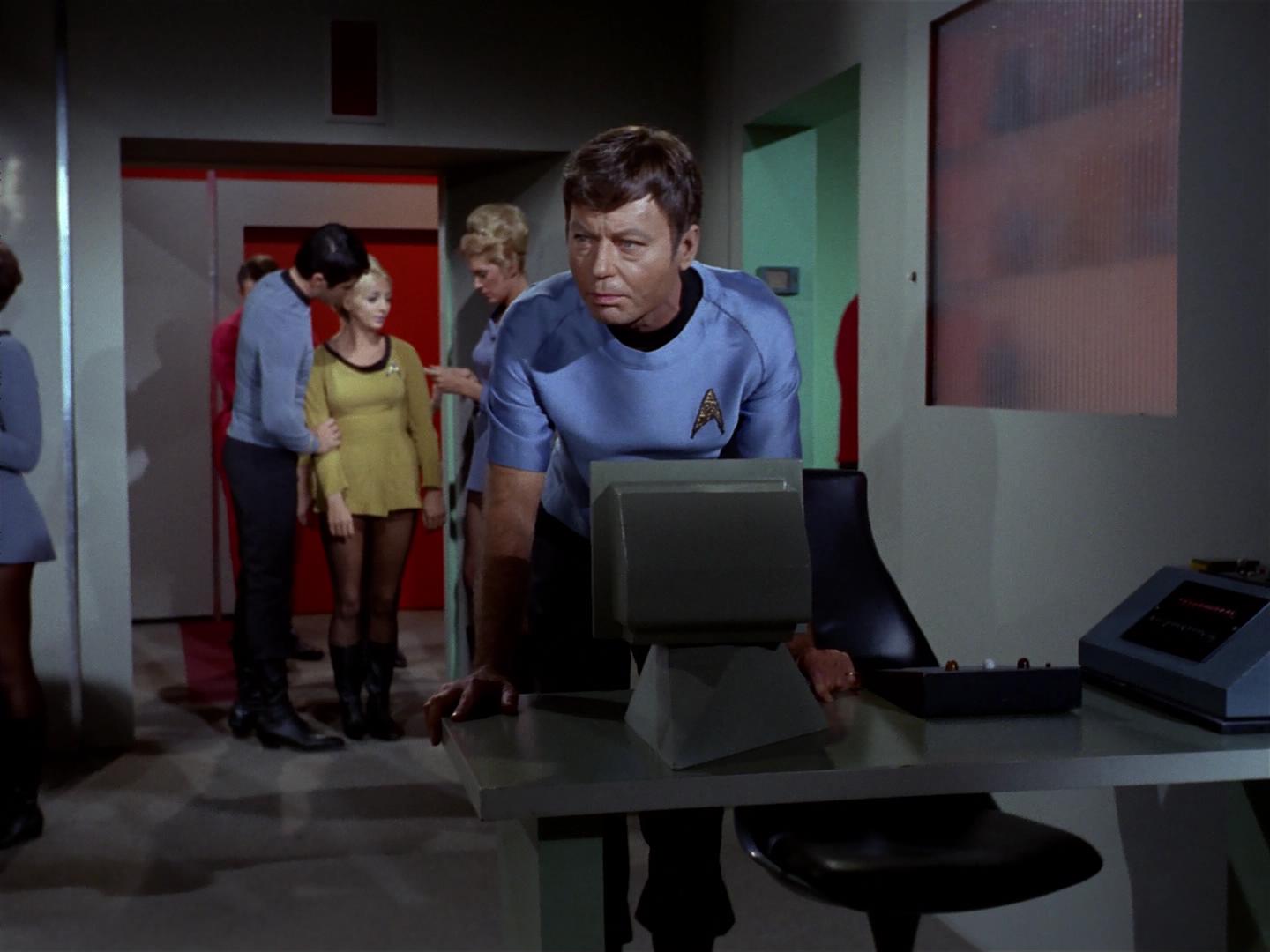 ariane179254_StarTrek_2x18_TheImmunitySyndrome_0551.jpg