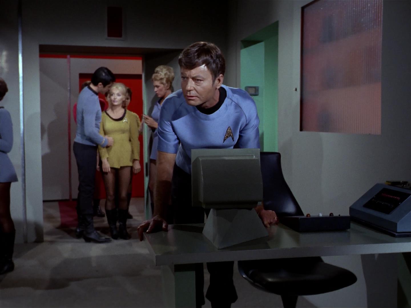 ariane179254_StarTrek_2x18_TheImmunitySyndrome_0552.jpg