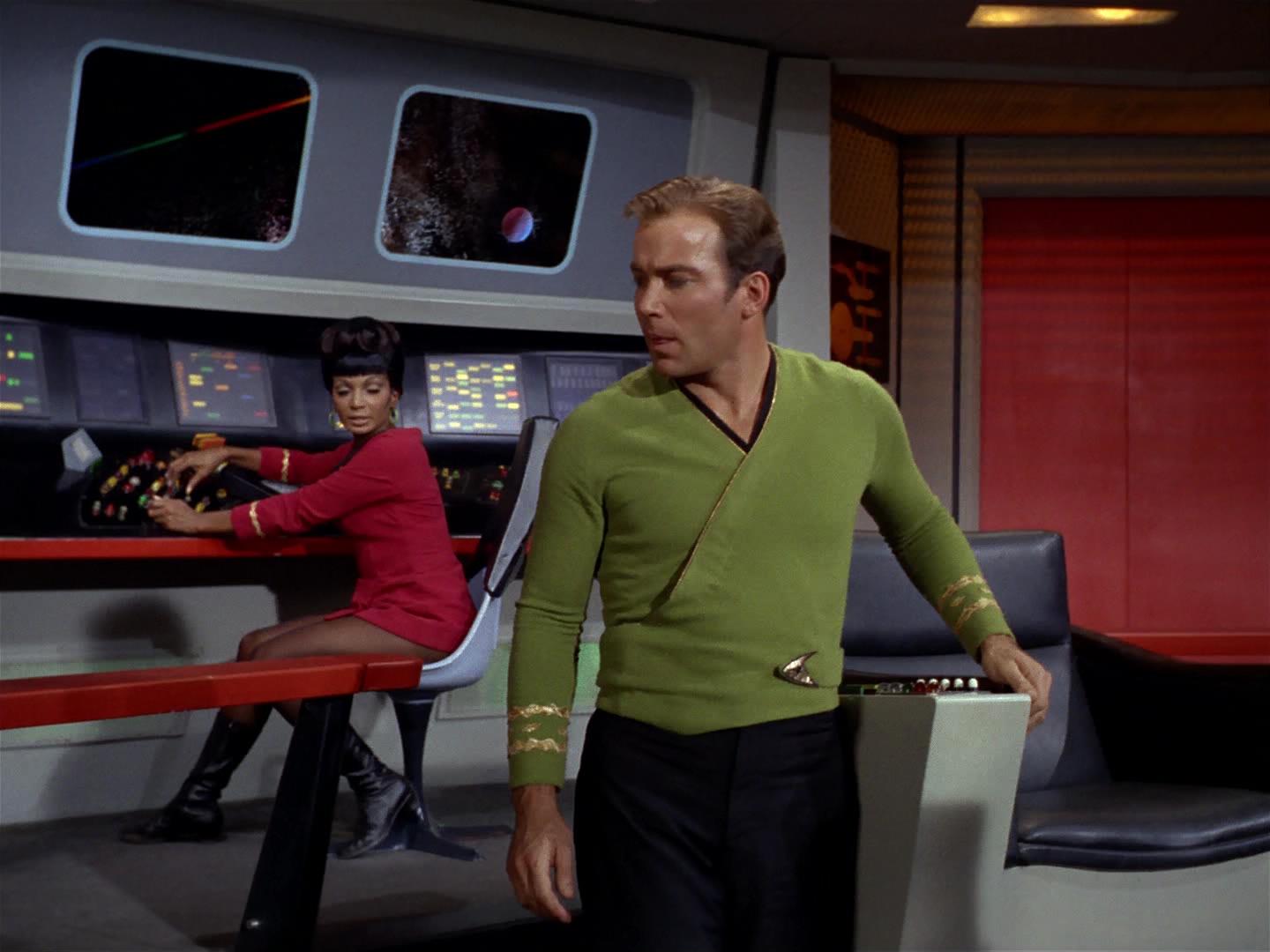 ariane179254_StarTrek_2x18_TheImmunitySyndrome_0705.jpg