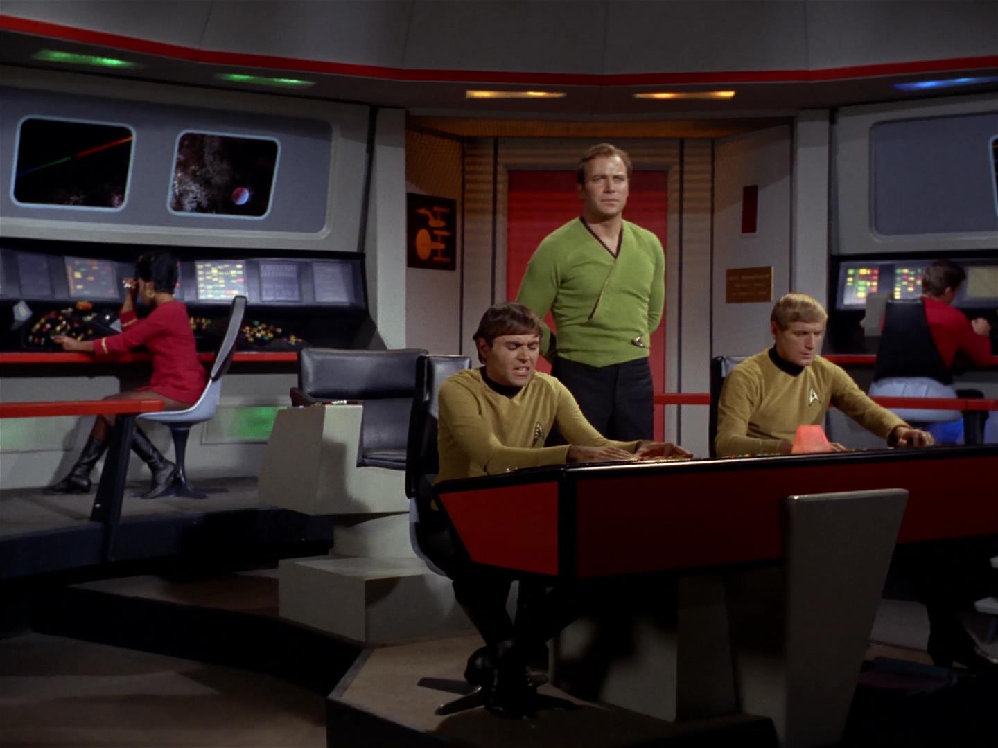 ariane179254_StarTrek_2x18_TheImmunitySyndrome_0718.jpg