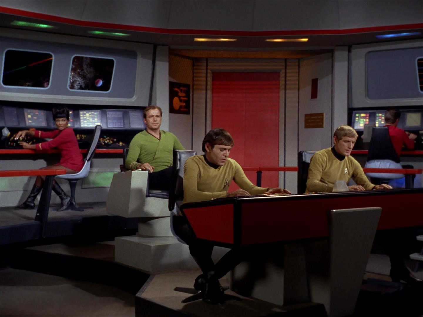 ariane179254_StarTrek_2x18_TheImmunitySyndrome_0730.jpg