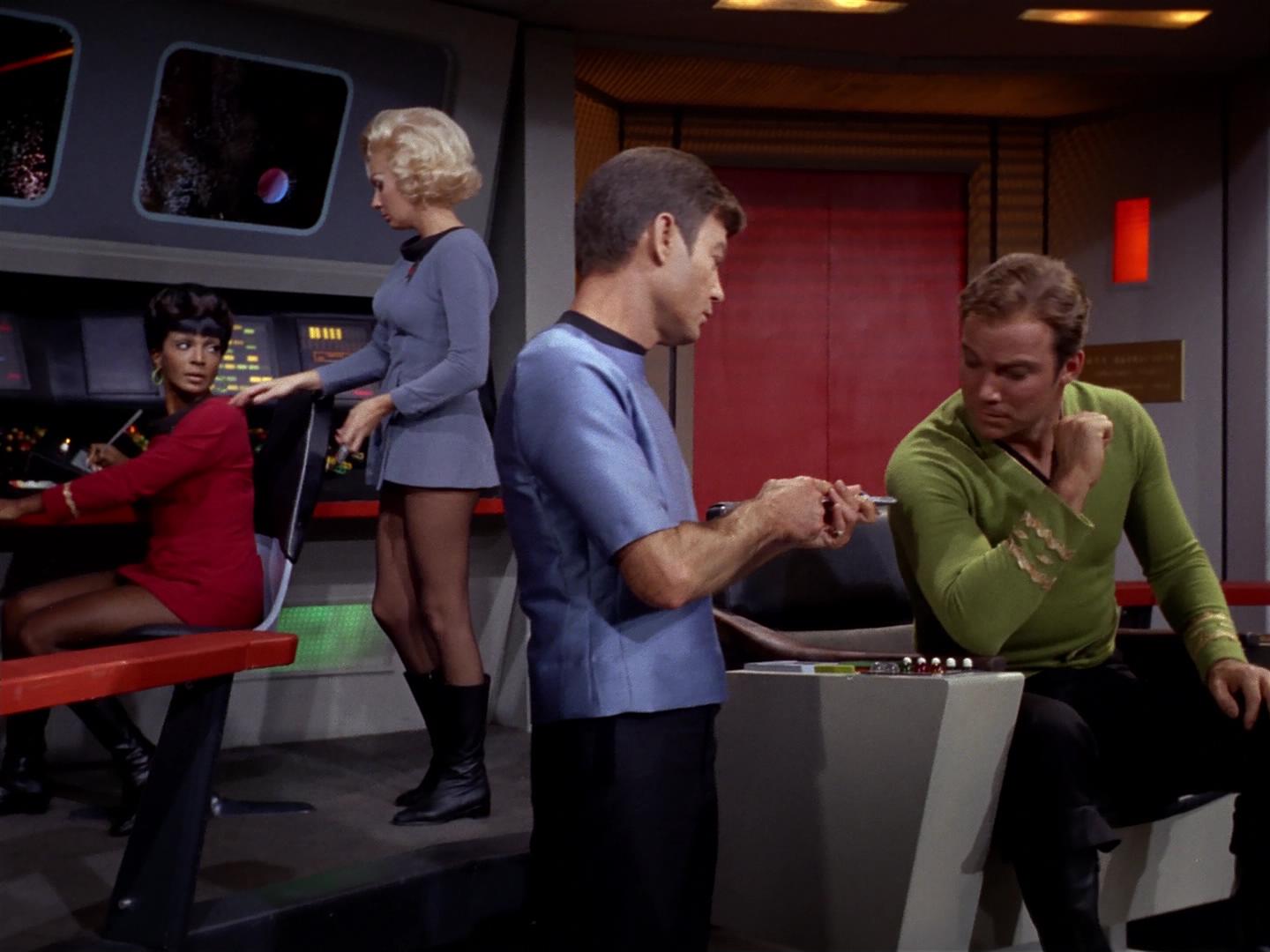ariane179254_StarTrek_2x18_TheImmunitySyndrome_0829.jpg