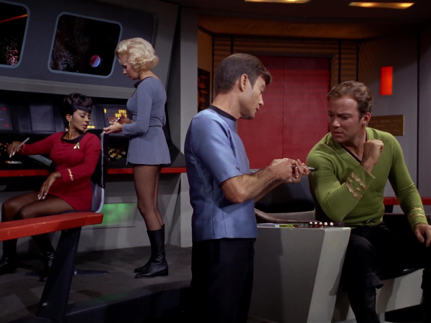 ariane179254_StarTrek_2x18_TheImmunitySyndrome_0830.jpg