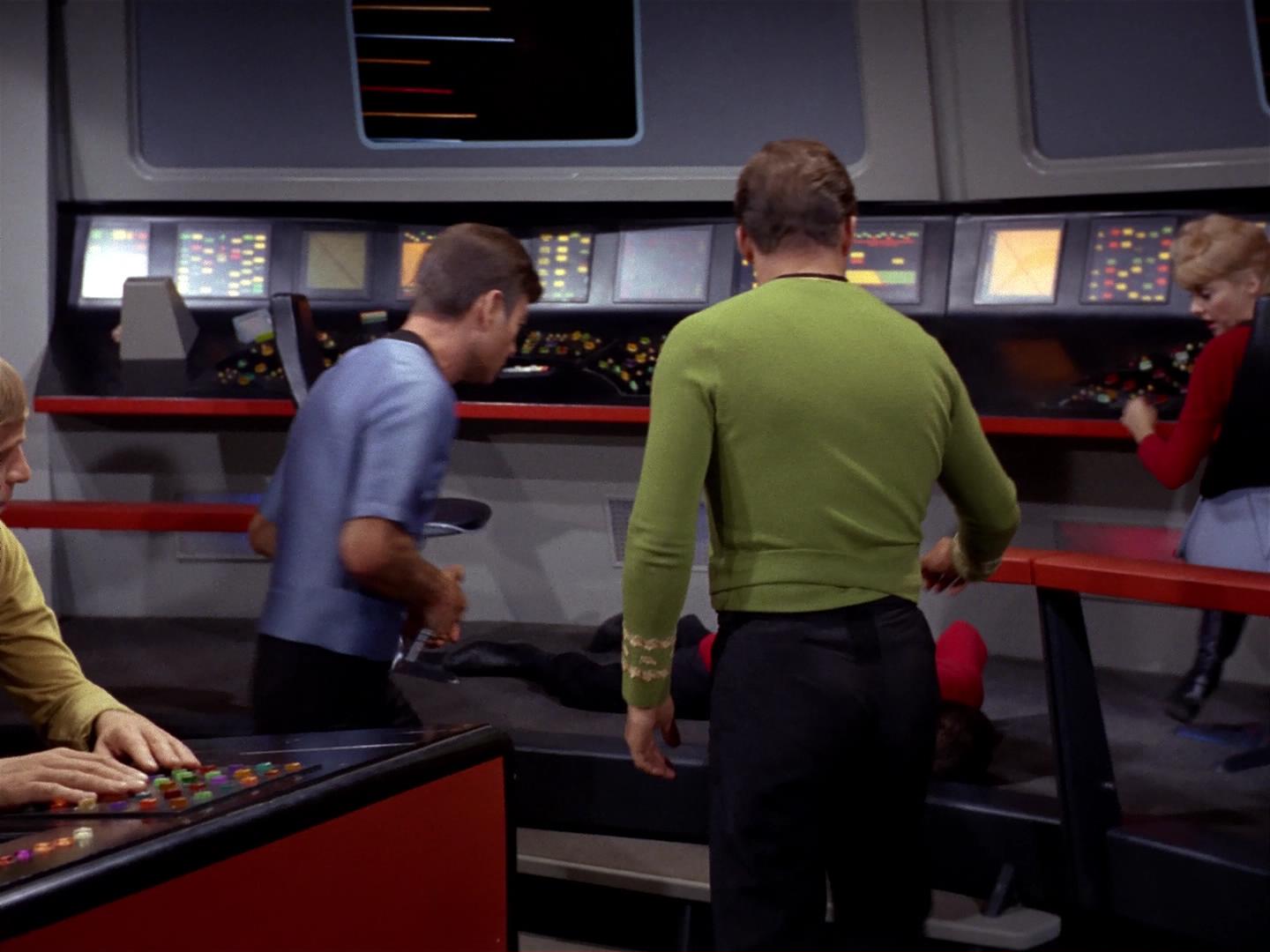 ariane179254_StarTrek_2x18_TheImmunitySyndrome_0859.jpg