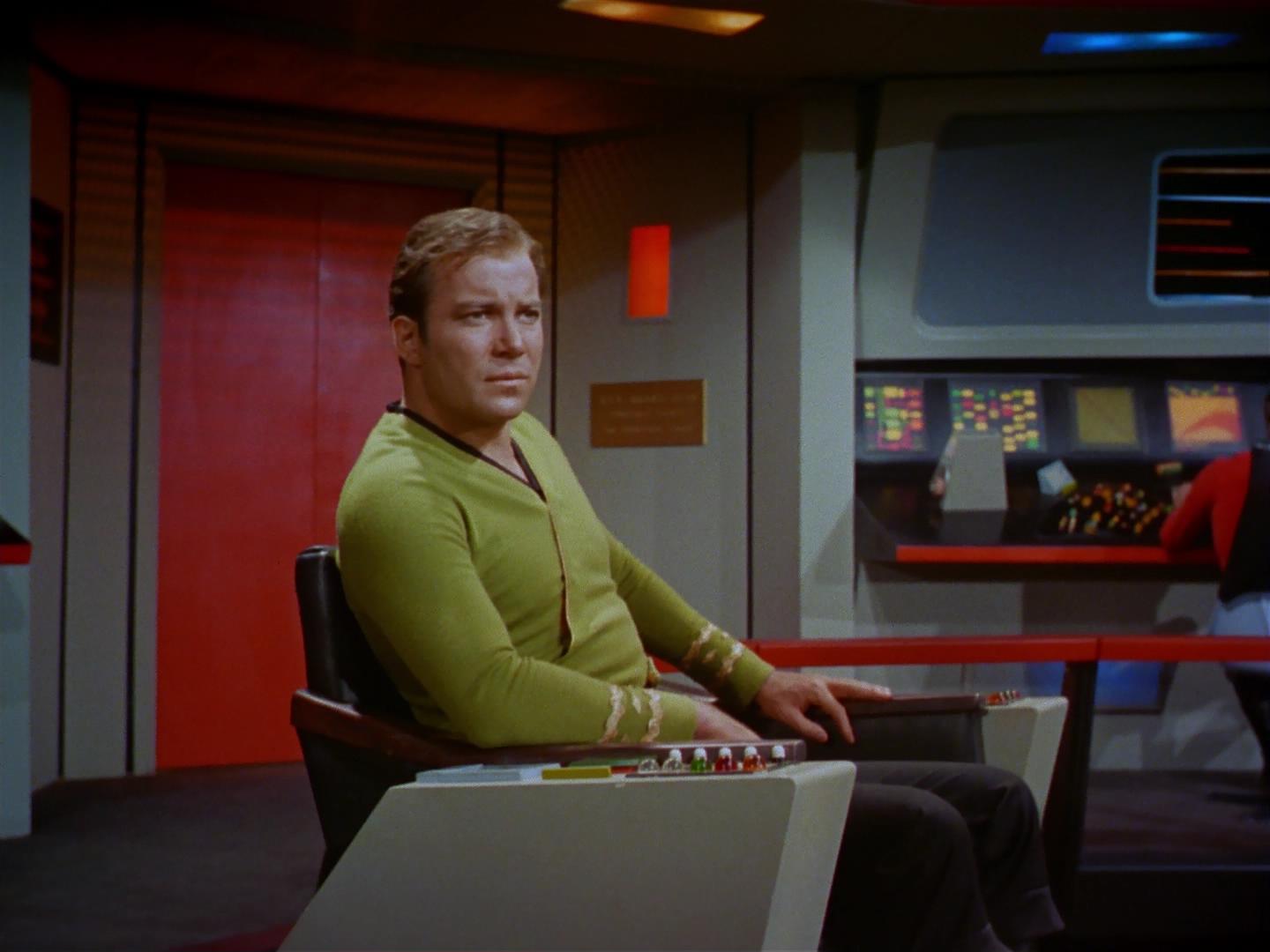 ariane179254_StarTrek_2x18_TheImmunitySyndrome_1010.jpg