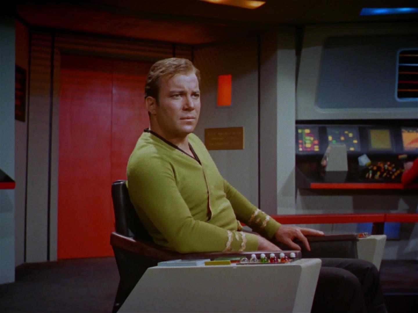 ariane179254_StarTrek_2x18_TheImmunitySyndrome_1012.jpg