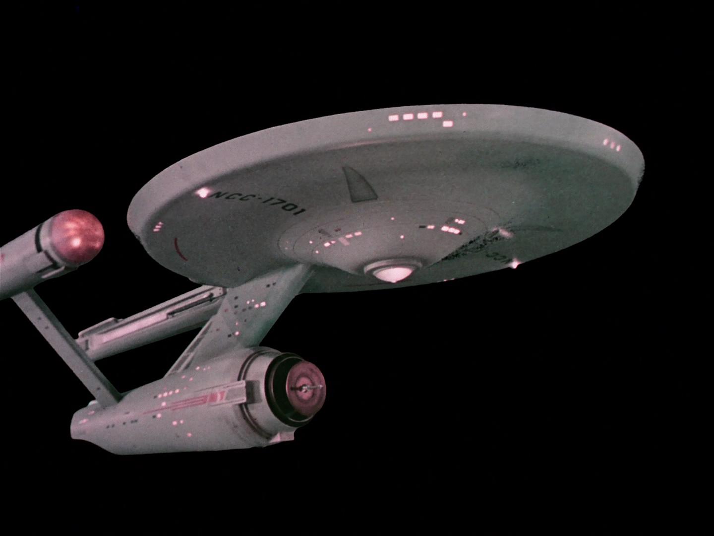 ariane179254_StarTrek_2x18_TheImmunitySyndrome_1027.jpg
