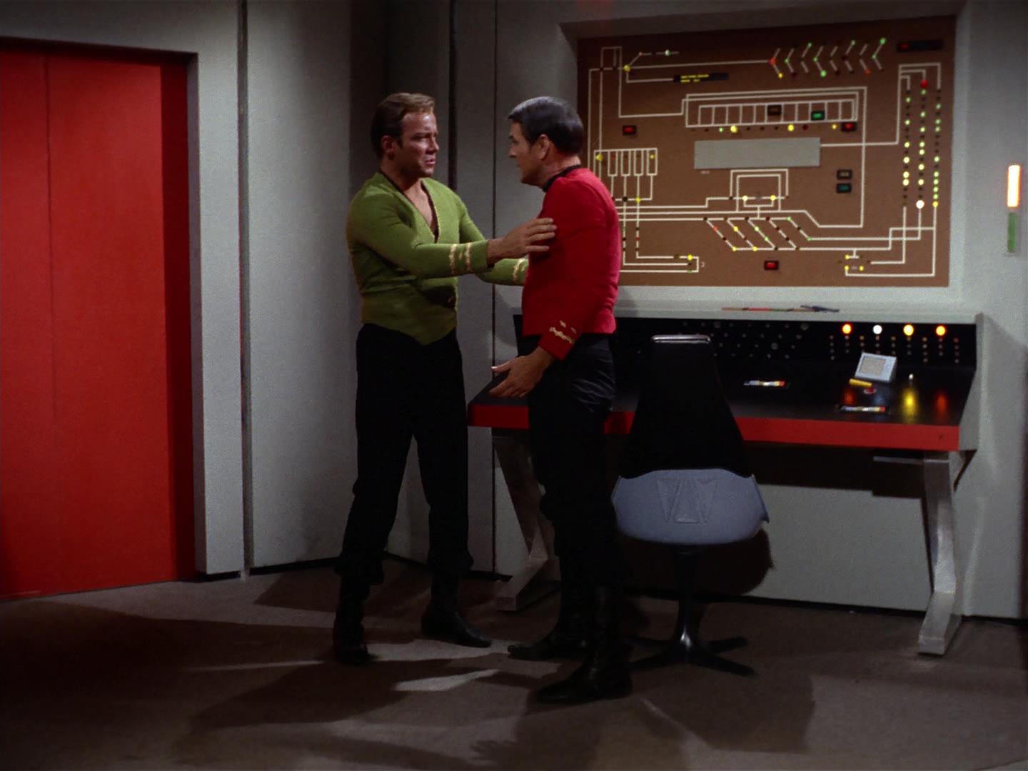 ariane179254_StarTrek_2x18_TheImmunitySyndrome_1048.jpg