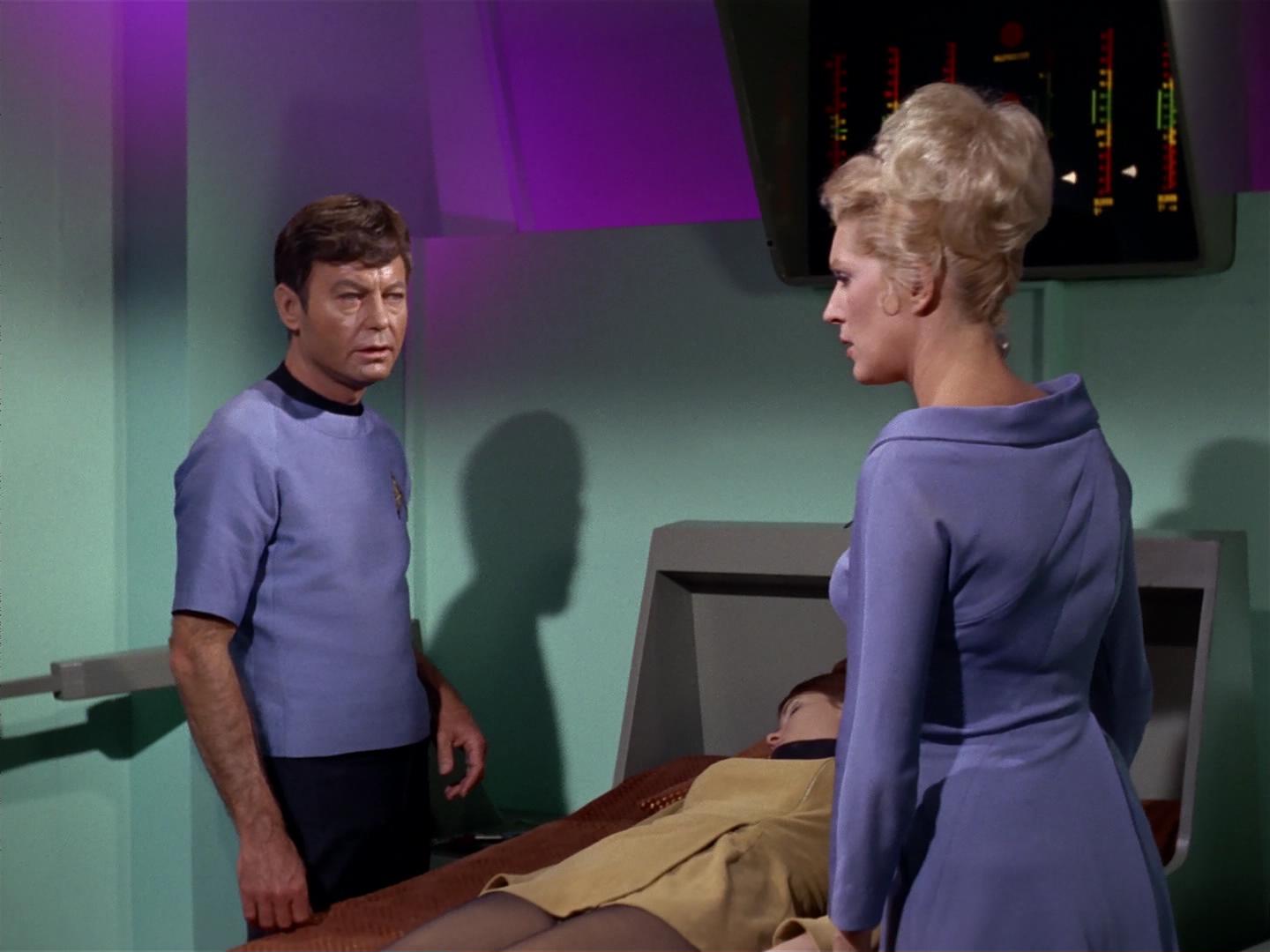 ariane179254_StarTrek_2x18_TheImmunitySyndrome_1099.jpg