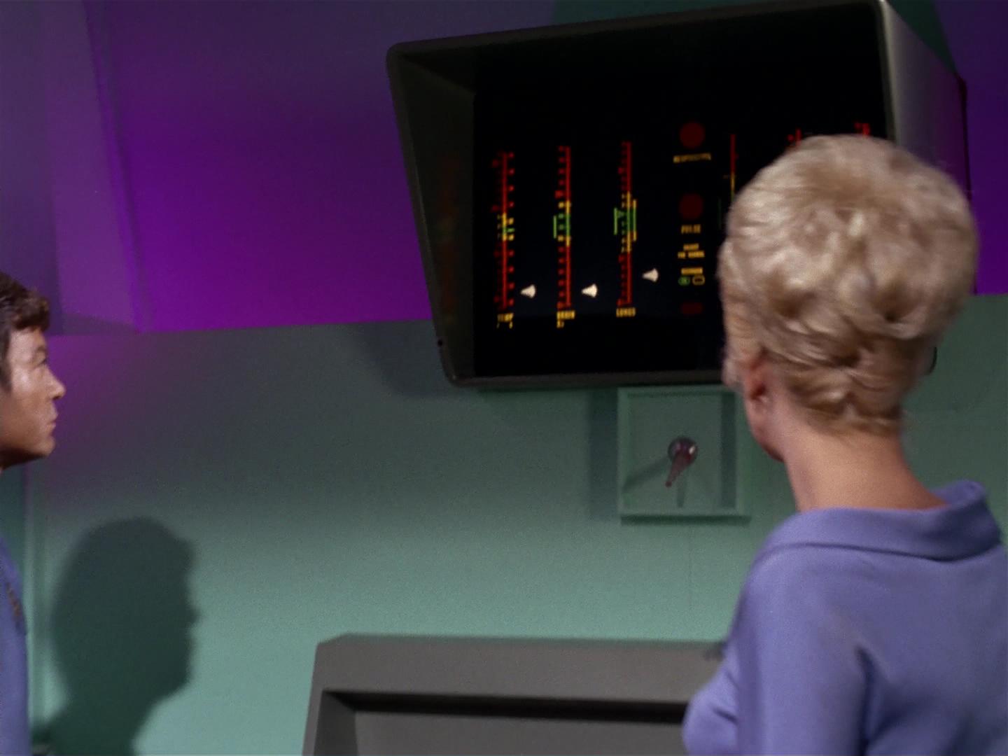 ariane179254_StarTrek_2x18_TheImmunitySyndrome_1103.jpg