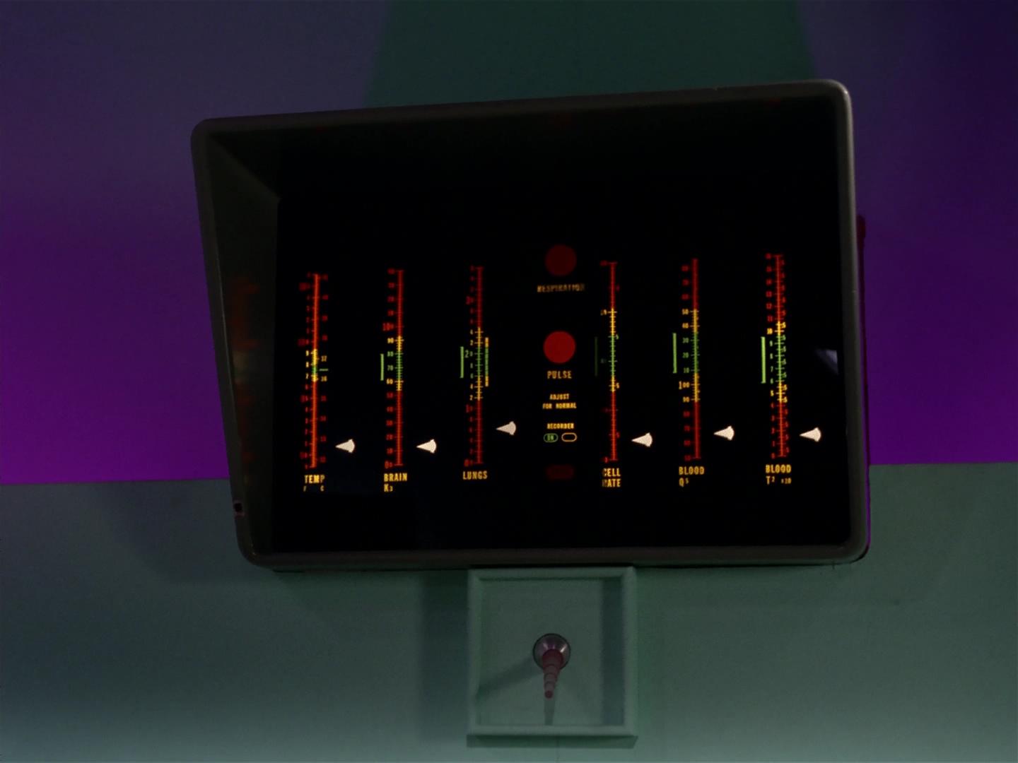 ariane179254_StarTrek_2x18_TheImmunitySyndrome_1107.jpg