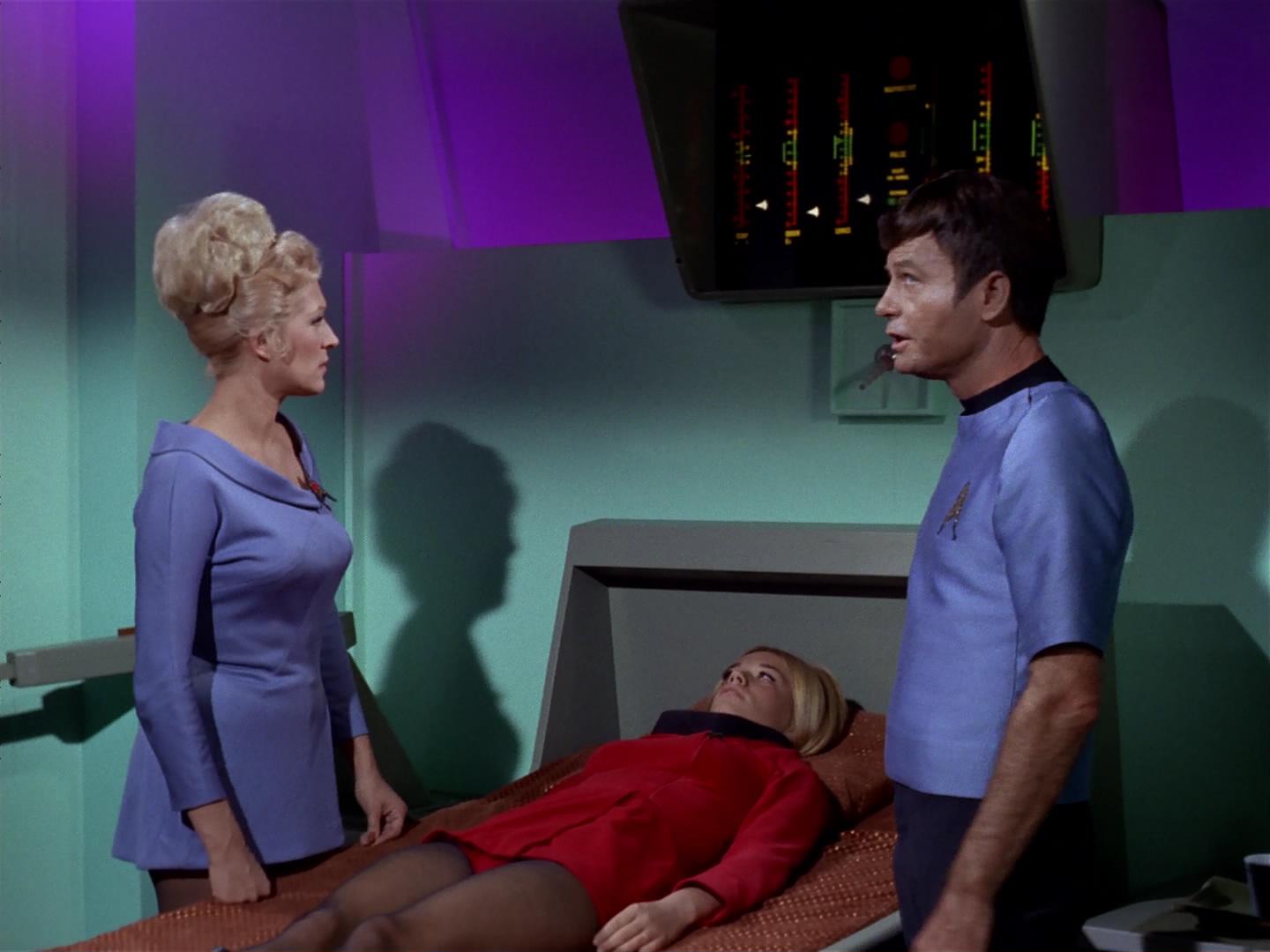 ariane179254_StarTrek_2x18_TheImmunitySyndrome_1149.jpg