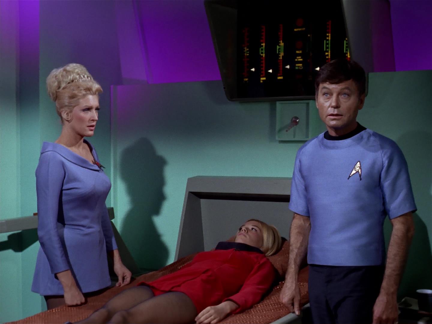 ariane179254_StarTrek_2x18_TheImmunitySyndrome_1155.jpg