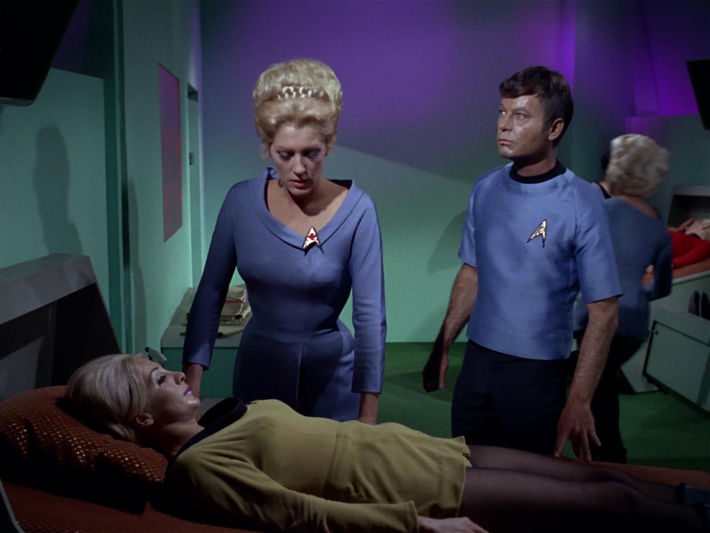 ariane179254_StarTrek_2x18_TheImmunitySyndrome_1384.jpg