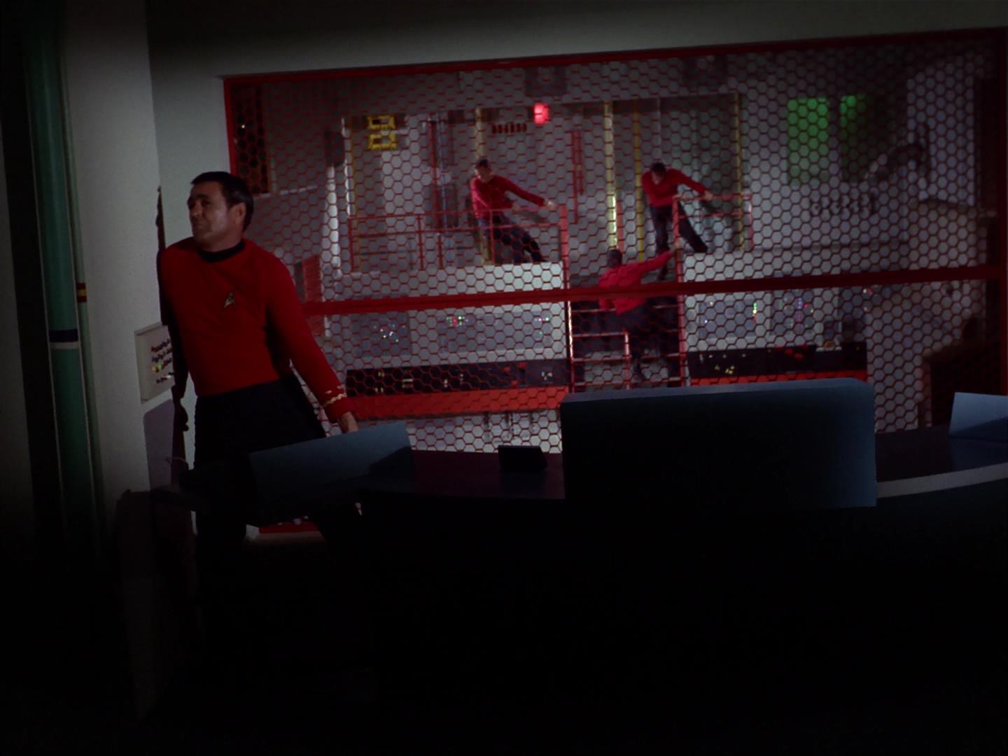 ariane179254_StarTrek_2x18_TheImmunitySyndrome_1415.jpg