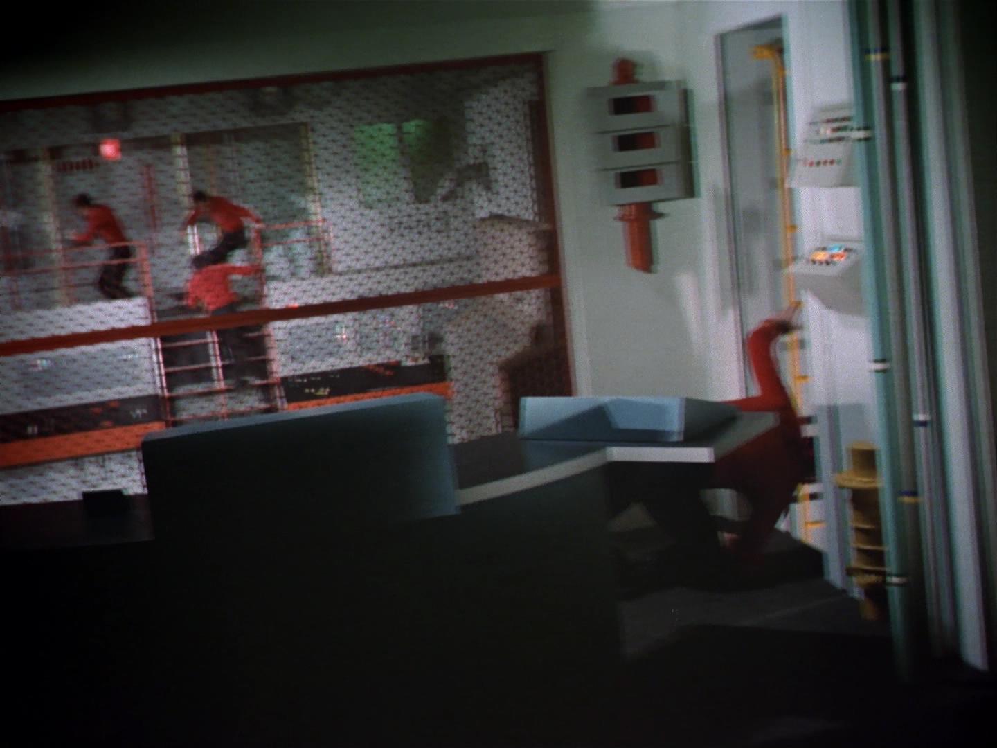 ariane179254_StarTrek_2x18_TheImmunitySyndrome_1420.jpg