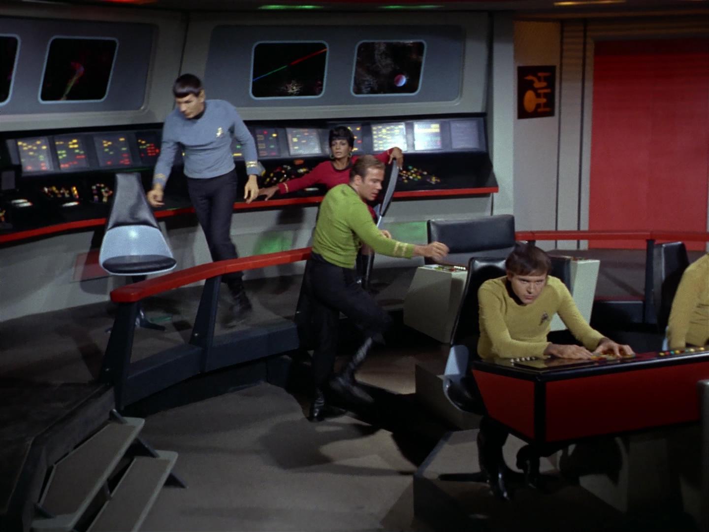 ariane179254_StarTrek_2x18_TheImmunitySyndrome_1430.jpg
