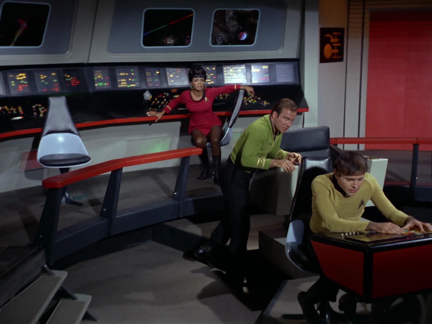 ariane179254_StarTrek_2x18_TheImmunitySyndrome_1431.jpg