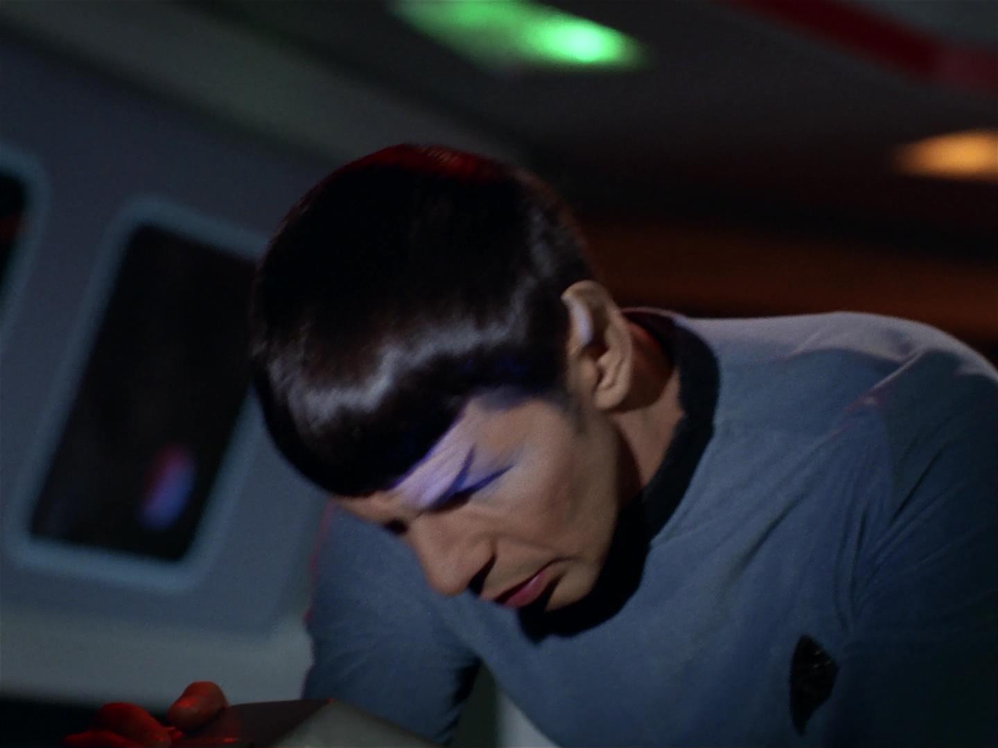 ariane179254_StarTrek_2x18_TheImmunitySyndrome_1516.jpg