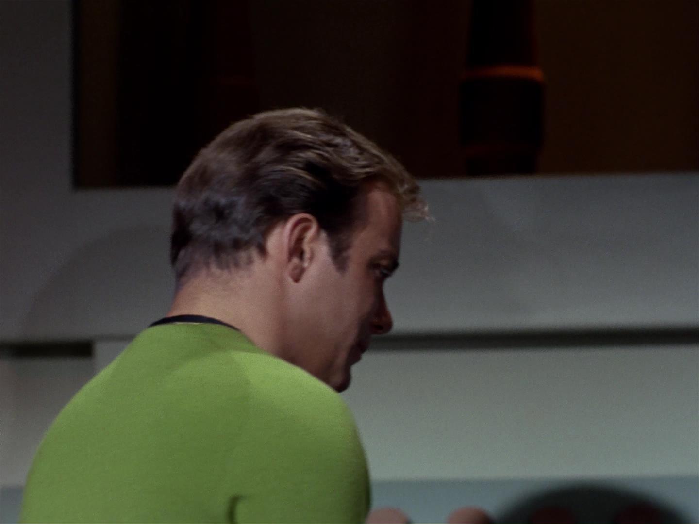 ariane179254_StarTrek_2x18_TheImmunitySyndrome_1645.jpg