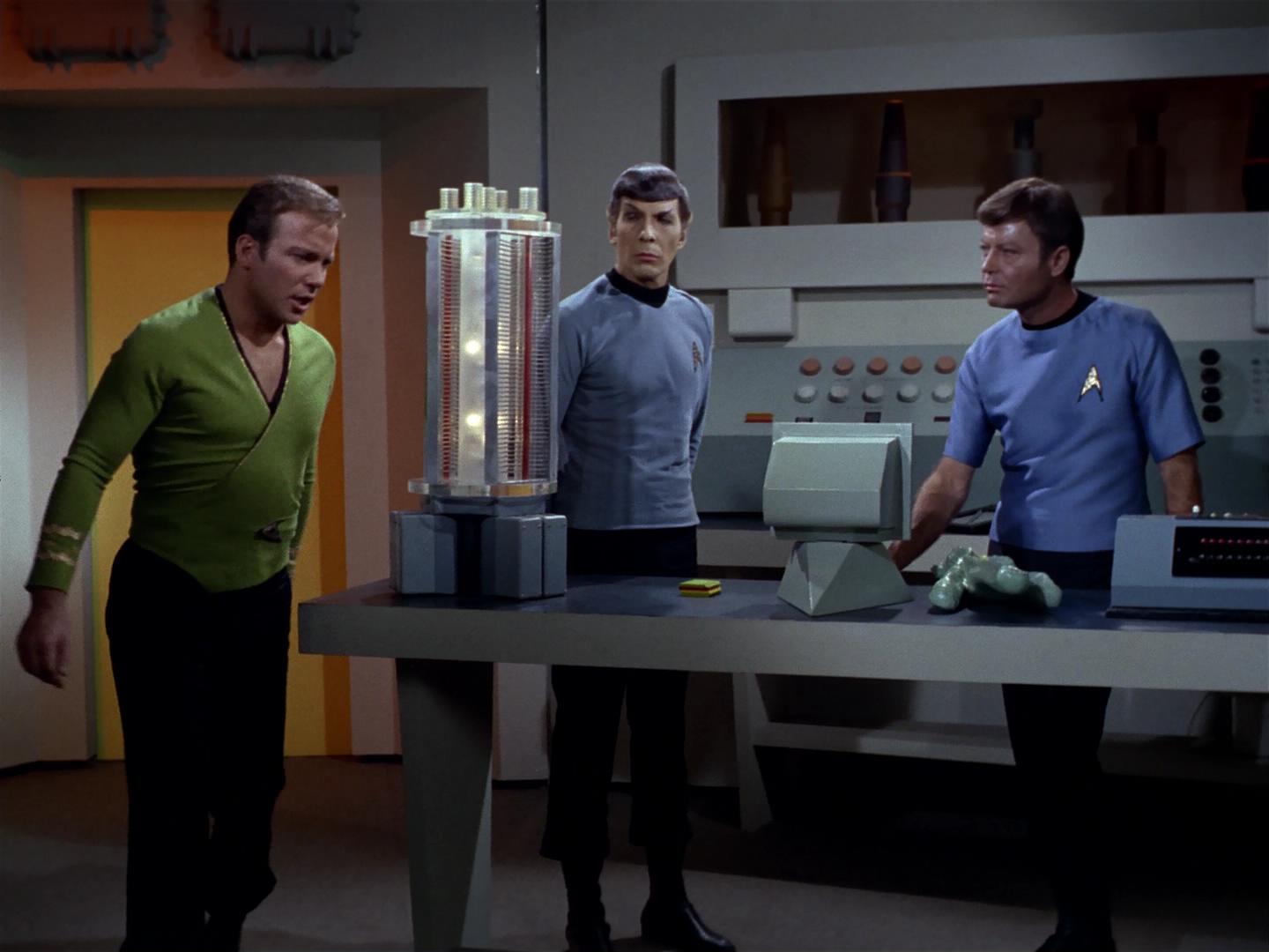 ariane179254_StarTrek_2x18_TheImmunitySyndrome_1688.jpg