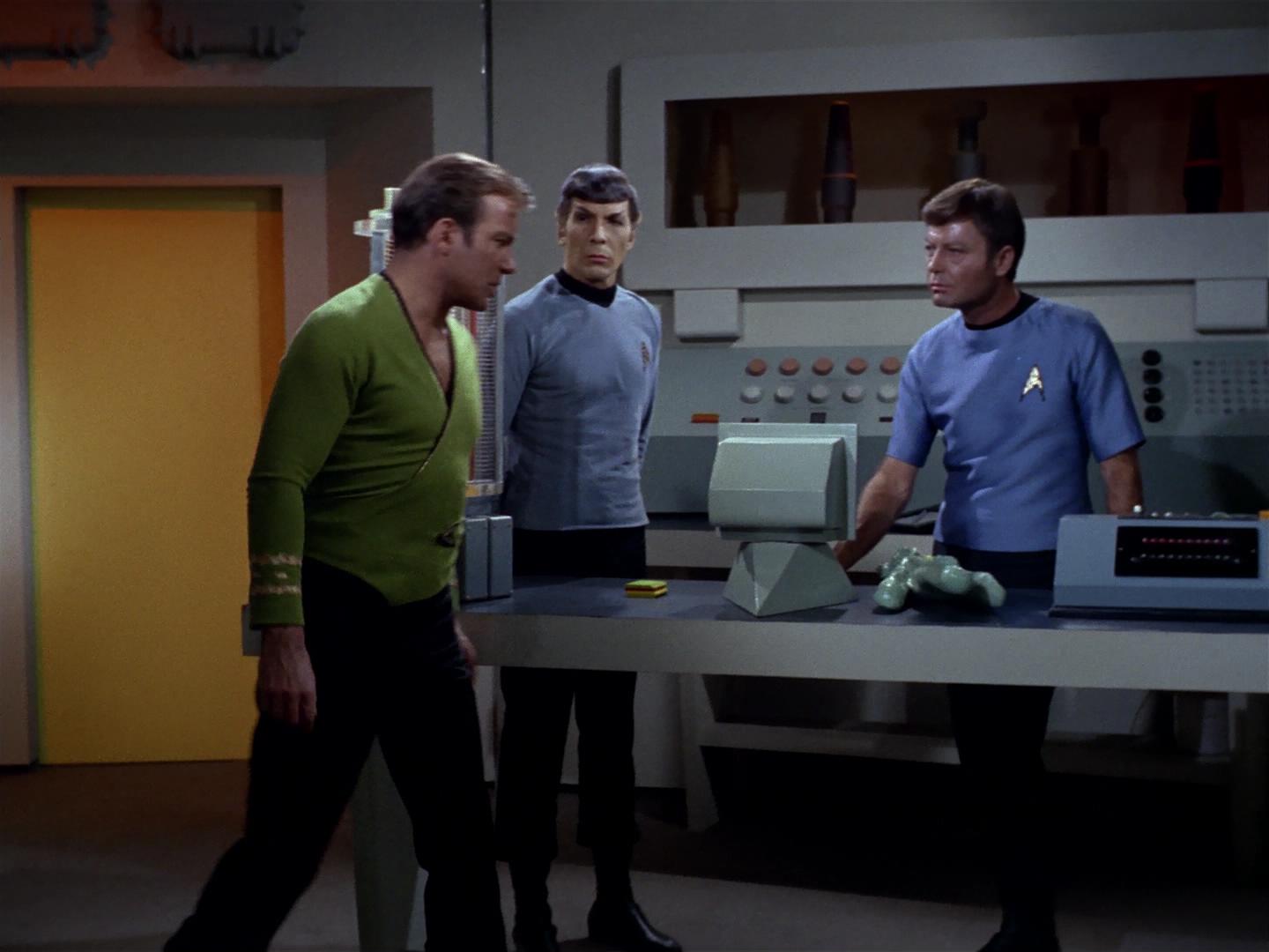 ariane179254_StarTrek_2x18_TheImmunitySyndrome_1689.jpg