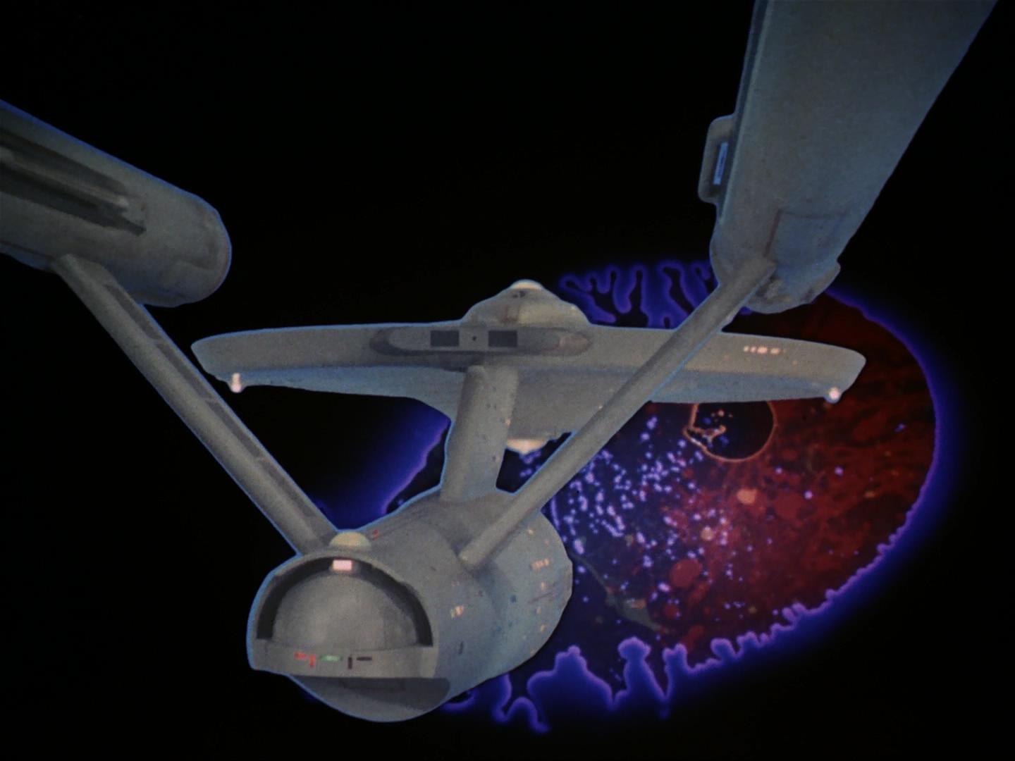 ariane179254_StarTrek_2x18_TheImmunitySyndrome_1863.jpg