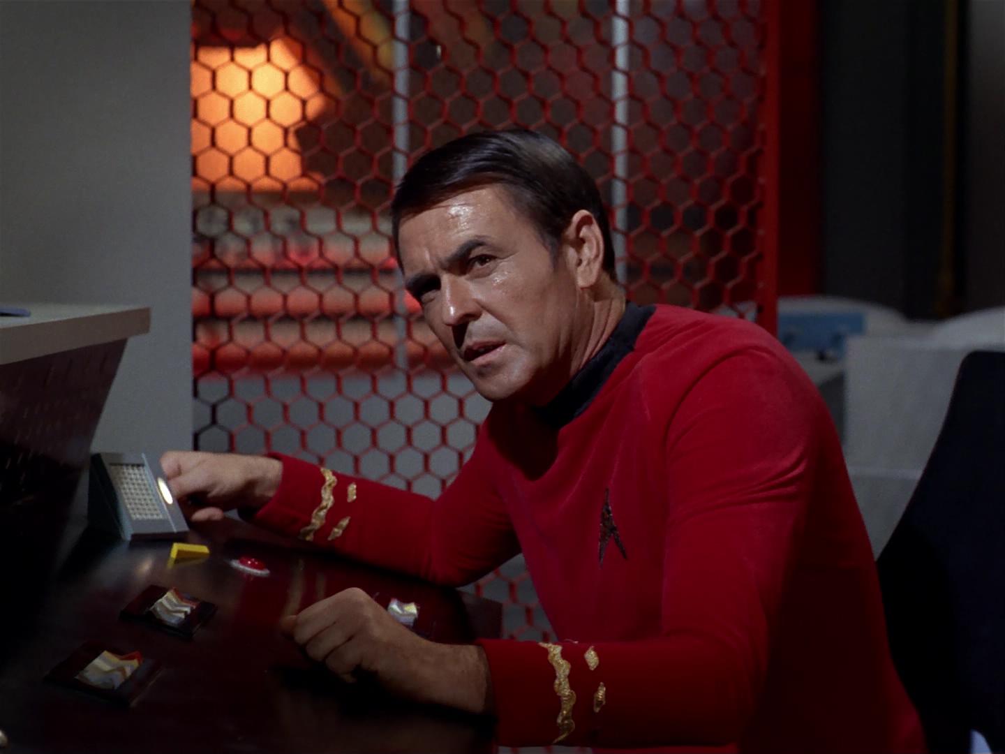ariane179254_StarTrek_2x18_TheImmunitySyndrome_1878.jpg